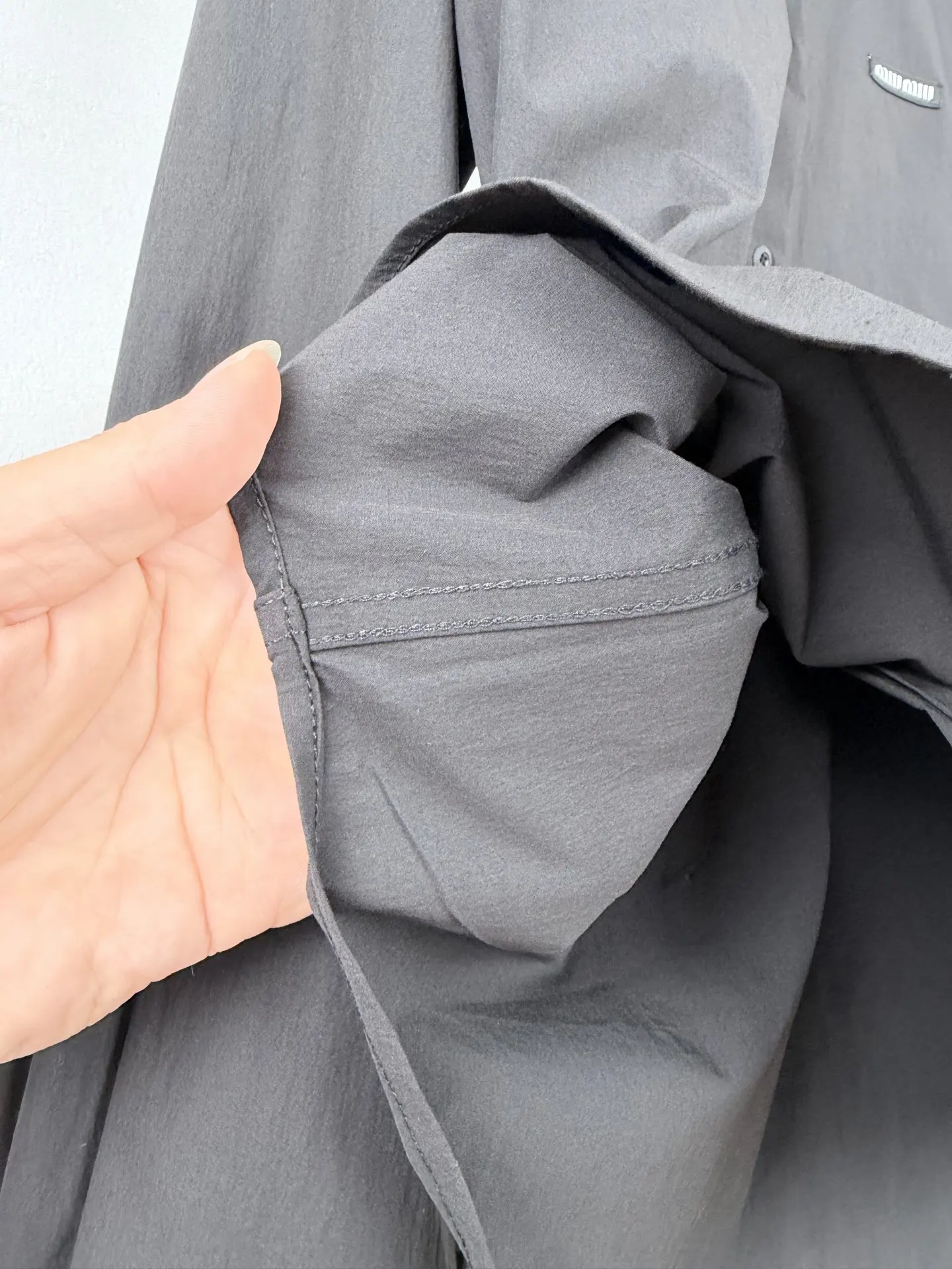 Logo-Patch Stretch Poplin Long-Sleeve Shirt D24020004 — view 10