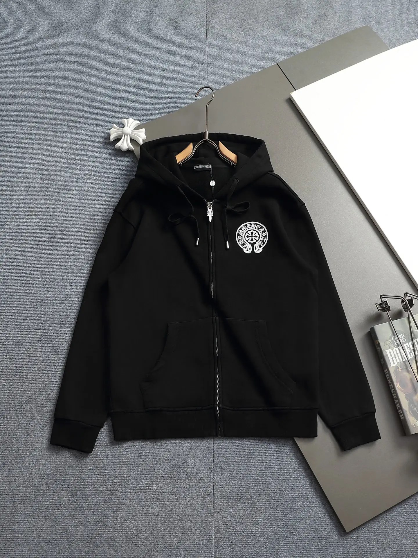 Logo Embroidered Zip-Up Hoodie D24521993