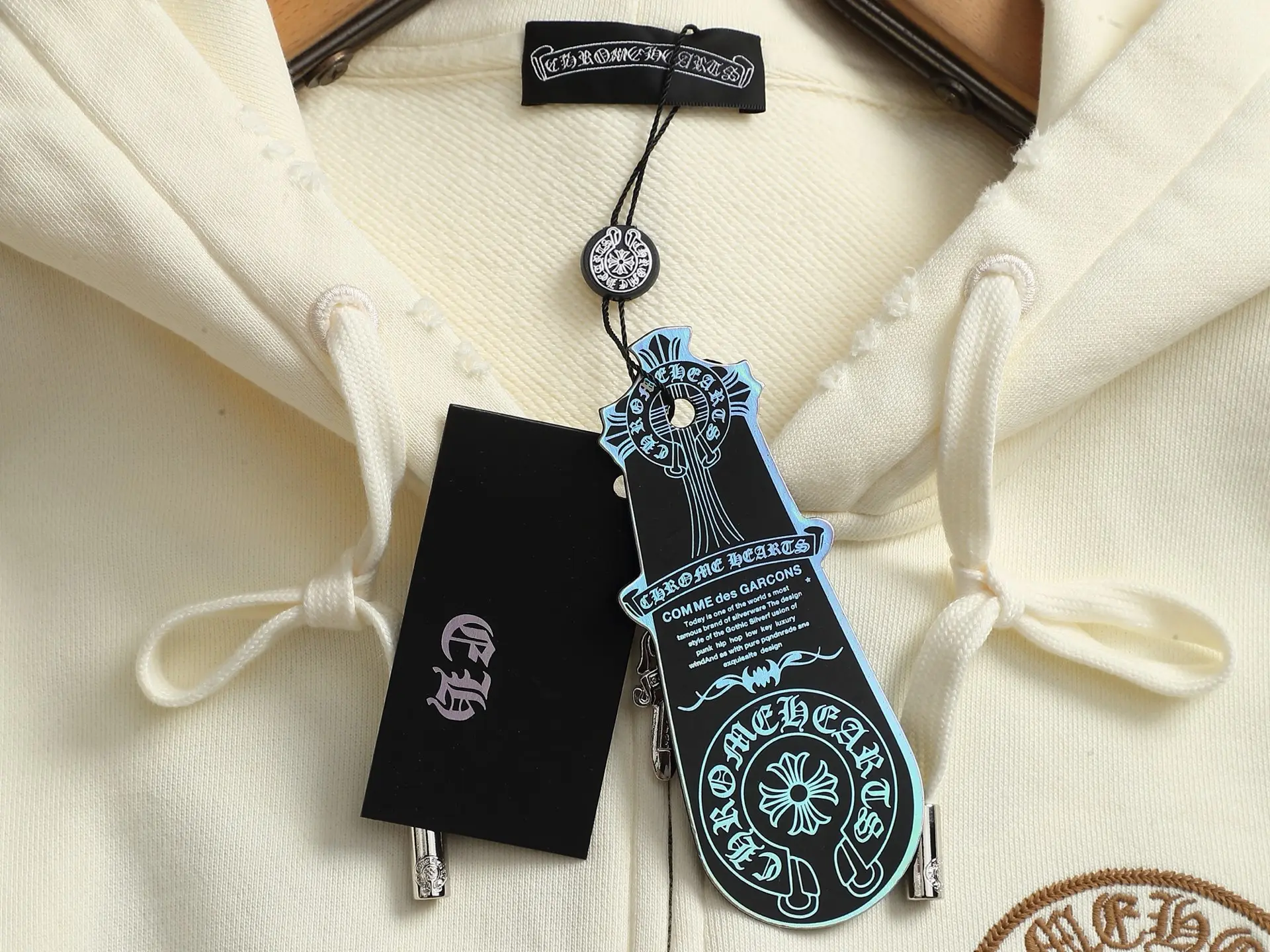 Logo Embroidery Distressed Zip-Up Hoodie D24521992 — view 8