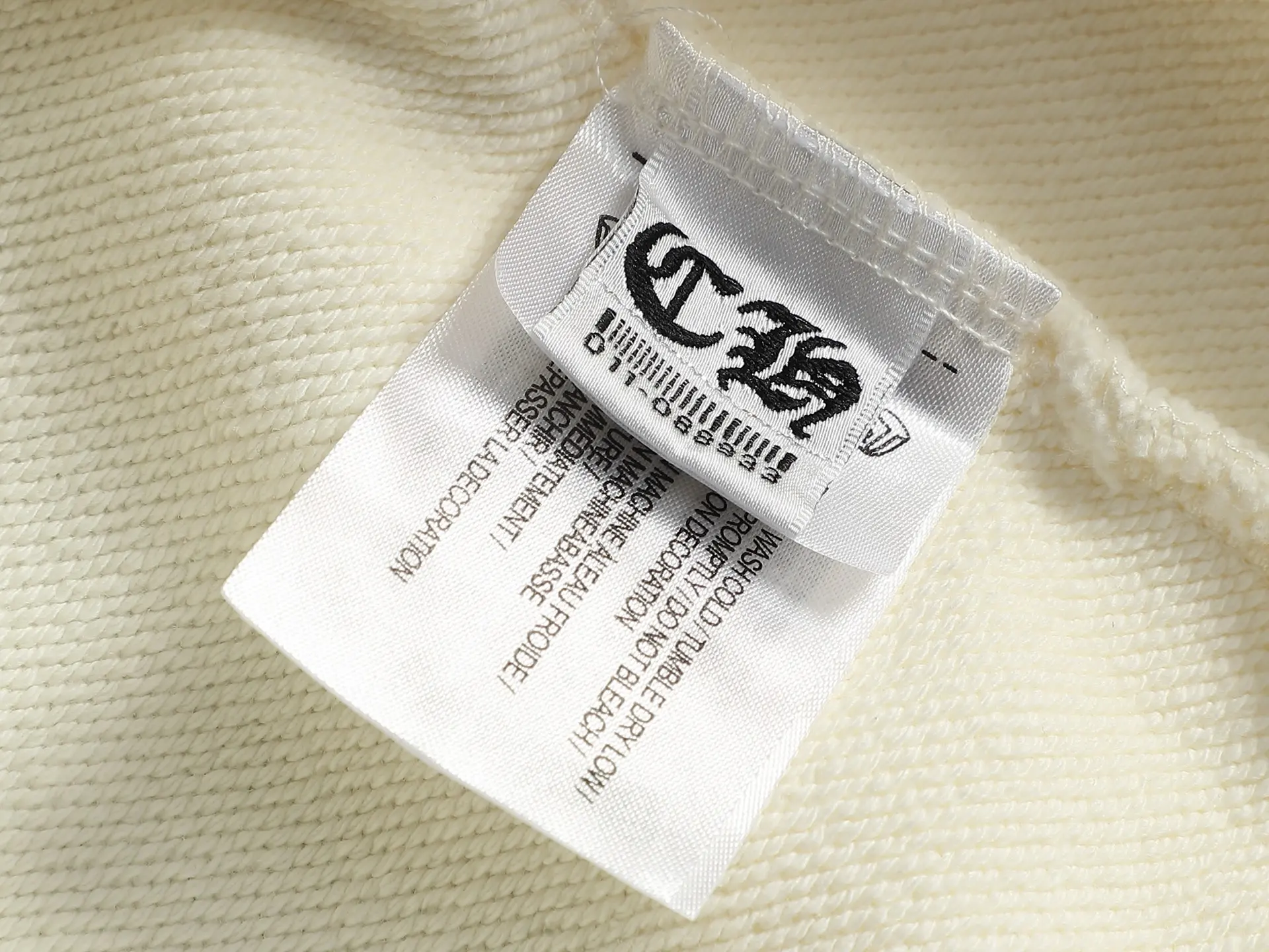 Logo Embroidery Distressed Zip-Up Hoodie D24521992 — view 11