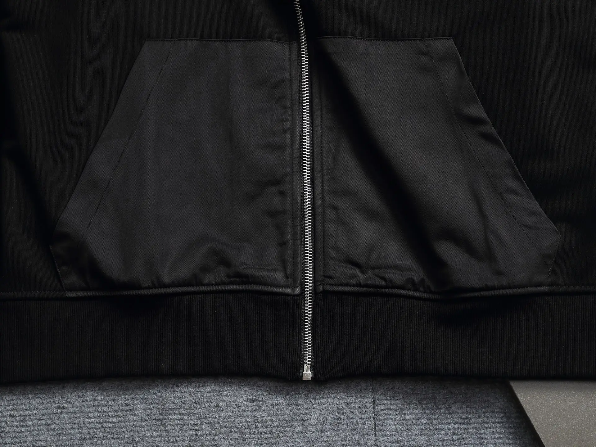 Logo-Appliqué Zip-Up Hoodie D24521994 — view 3