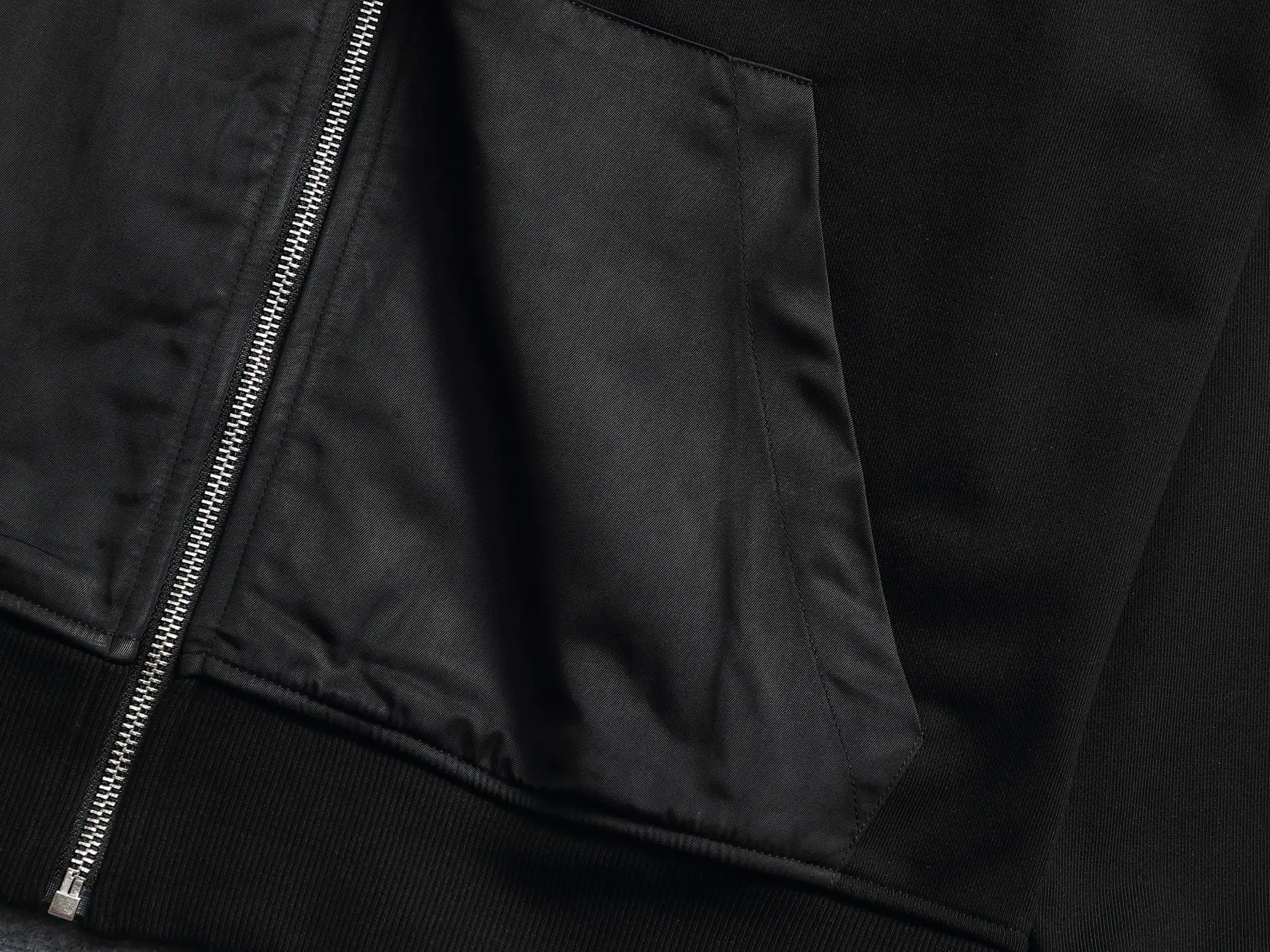 Logo-Appliqué Zip-Up Hoodie D24521994 — view 4