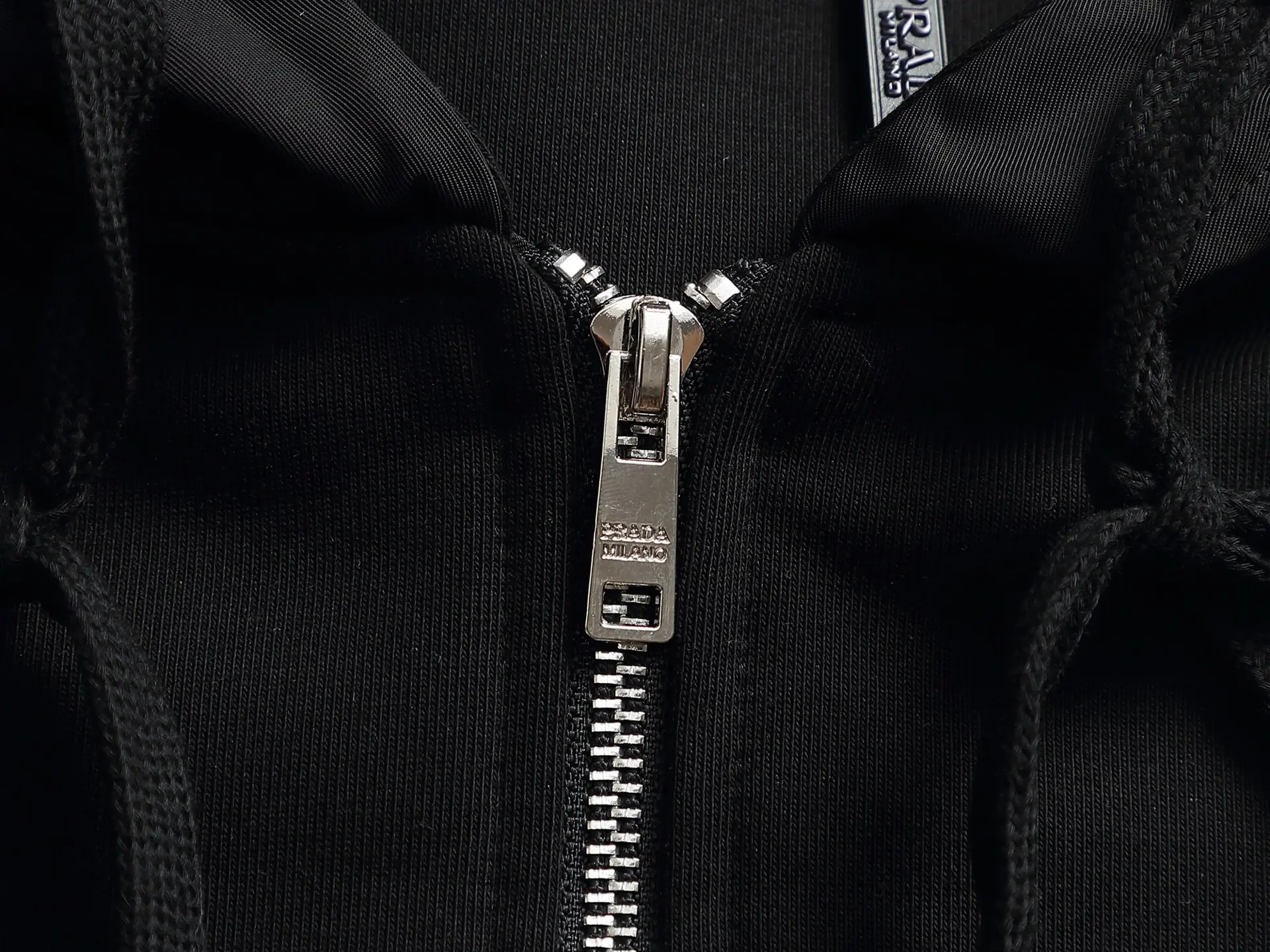 Logo-Appliqué Zip-Up Hoodie D24521994 — view 7