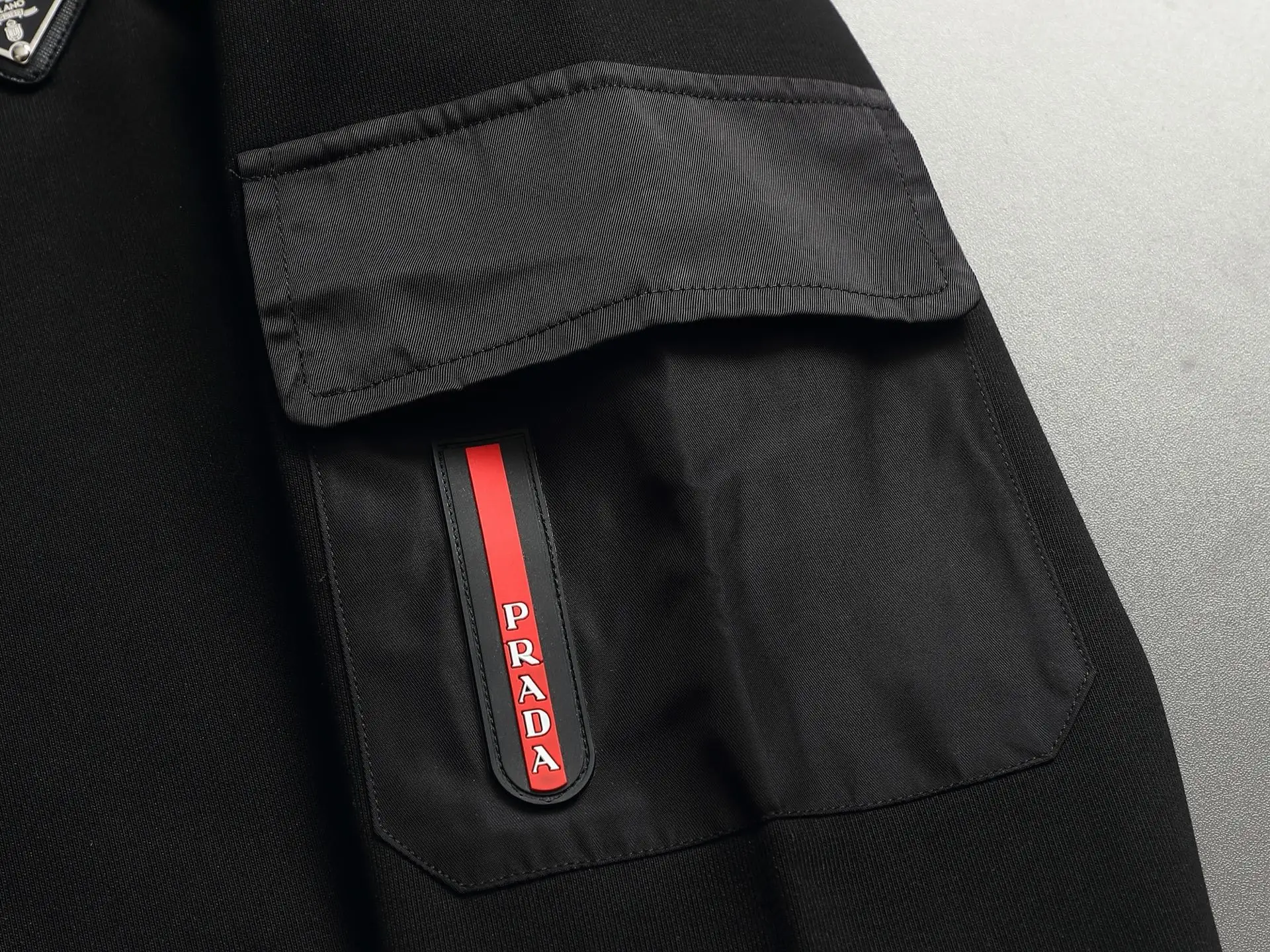 Logo-Appliqué Zip-Up Hoodie D24521994 — view 11