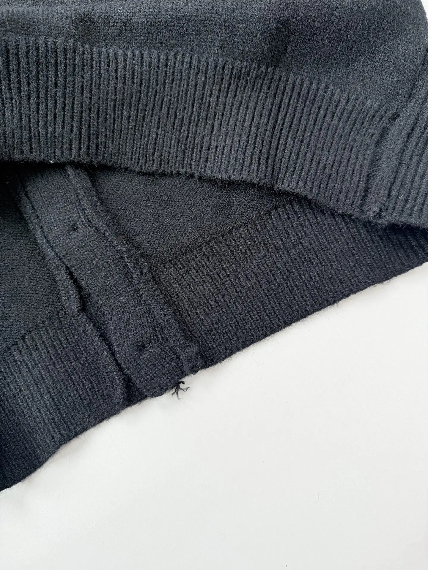 Logo-Embroidered Collared Knit Cardigan D25022617 — view 8