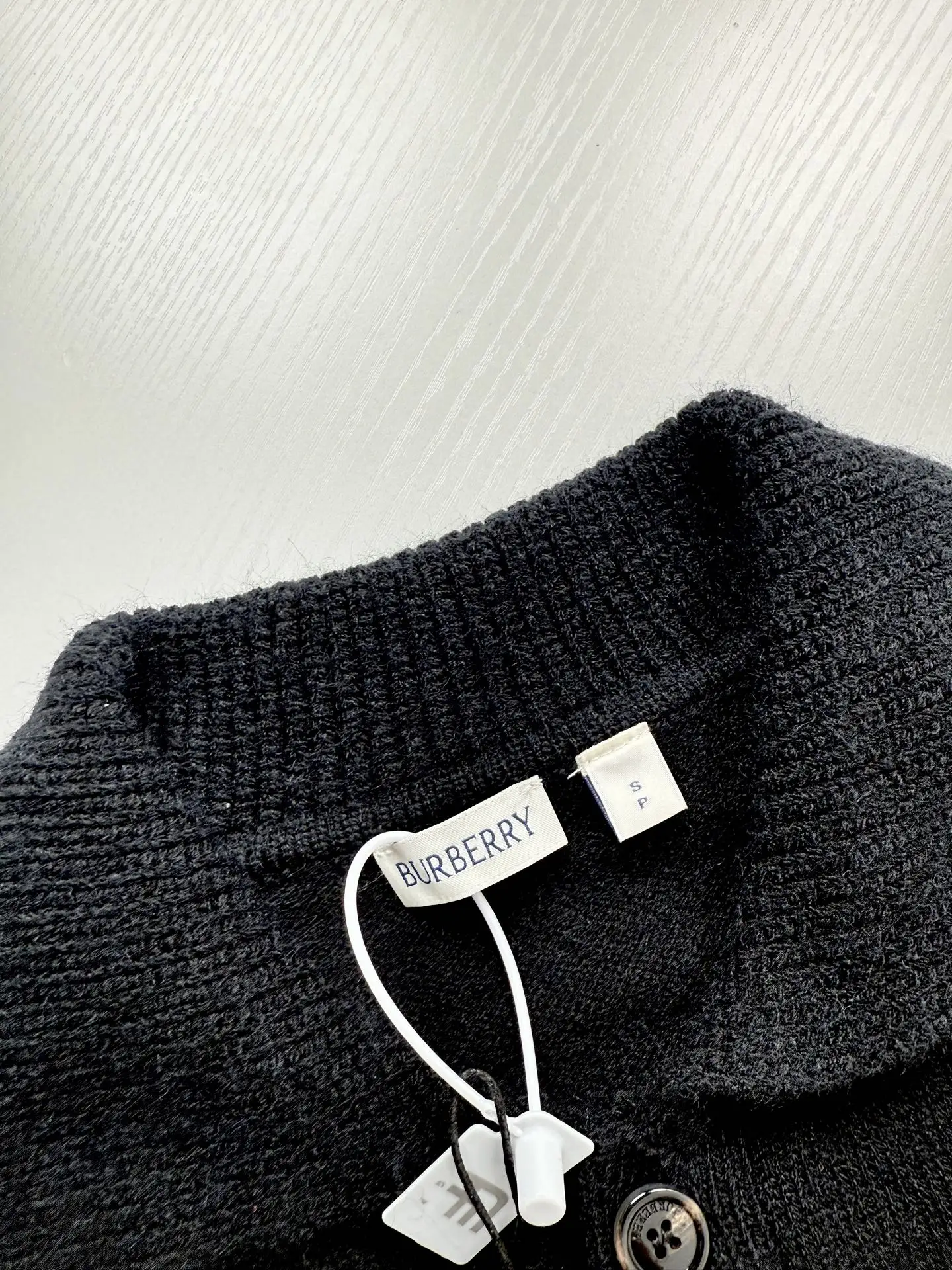 Logo-Embroidered Collared Knit Cardigan D25022617 — view 11