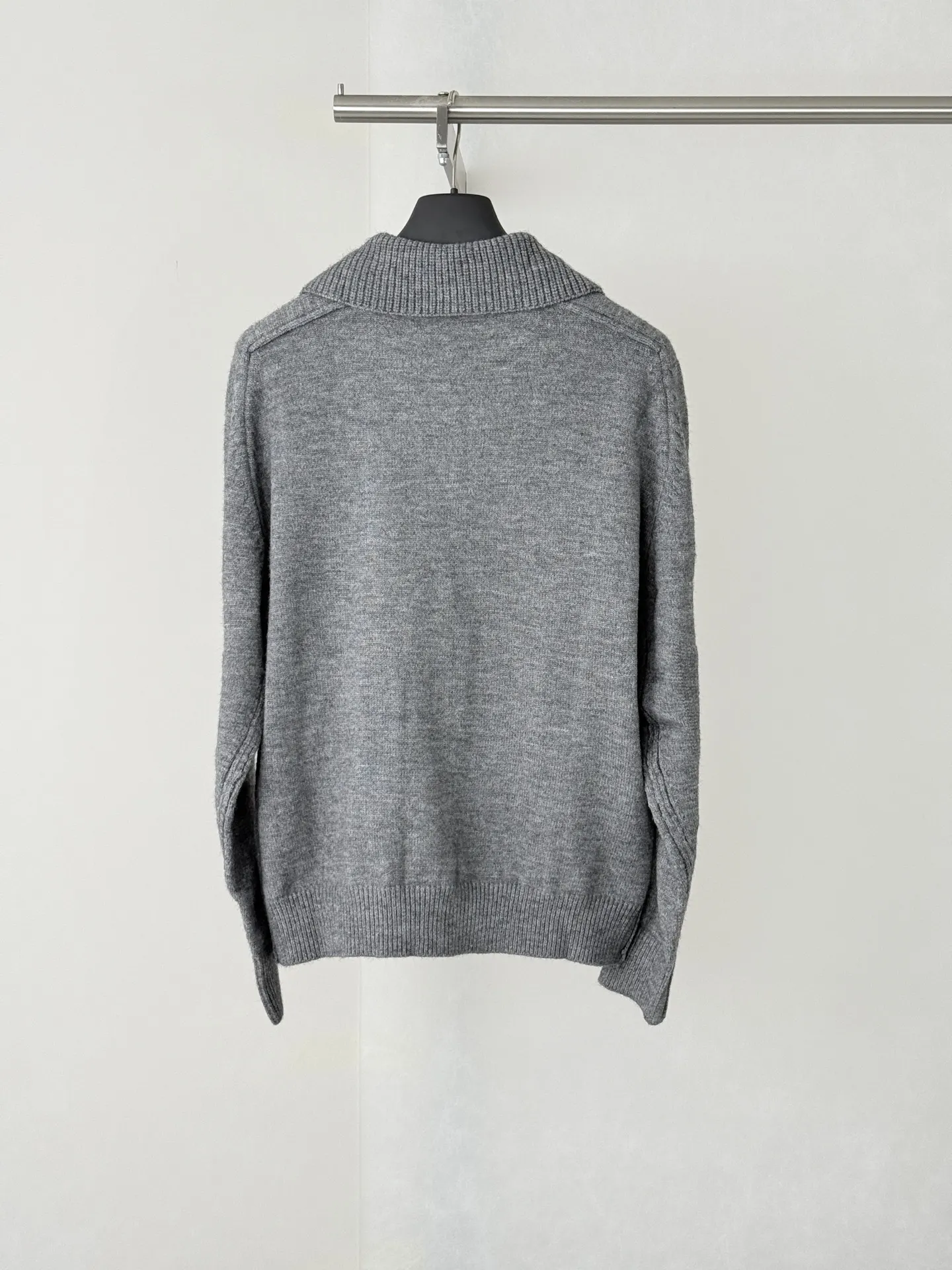 Logo-Embroidered Collared Knit Cardigan D25022616 — view 2