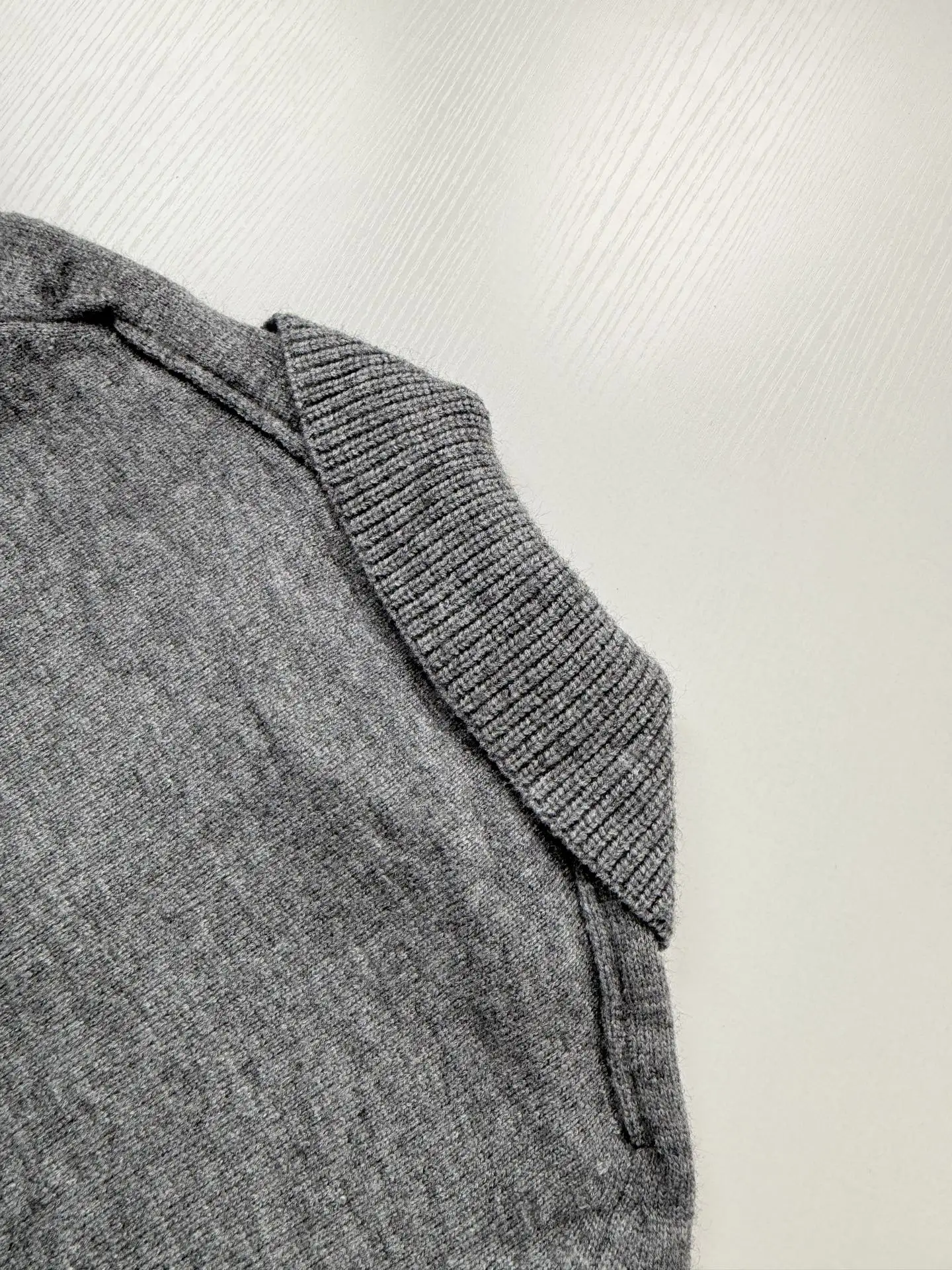Logo-Embroidered Collared Knit Cardigan D25022616 — view 11