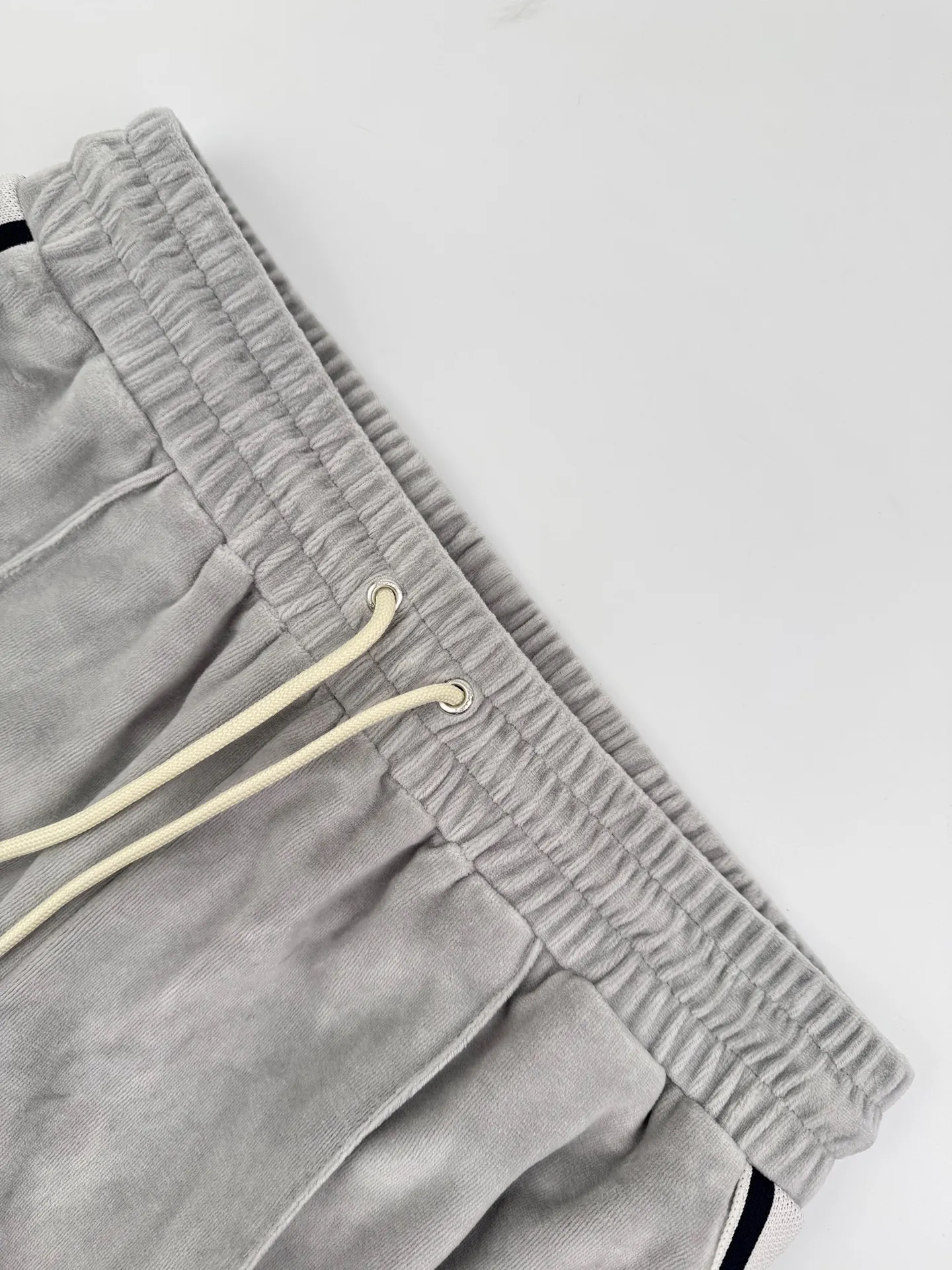 Embroidered Velour Straight-Leg Sweatpants D25021889 — view 4