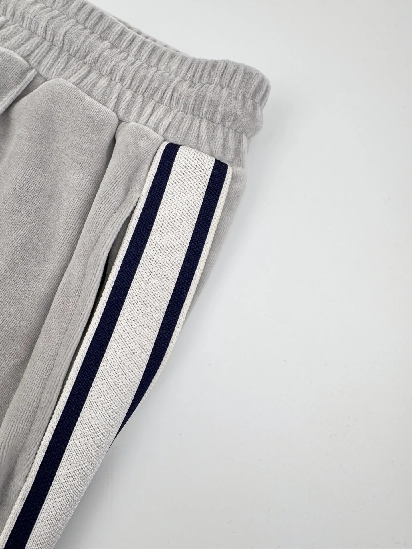 Embroidered Velour Straight-Leg Sweatpants D25021889 — view 6