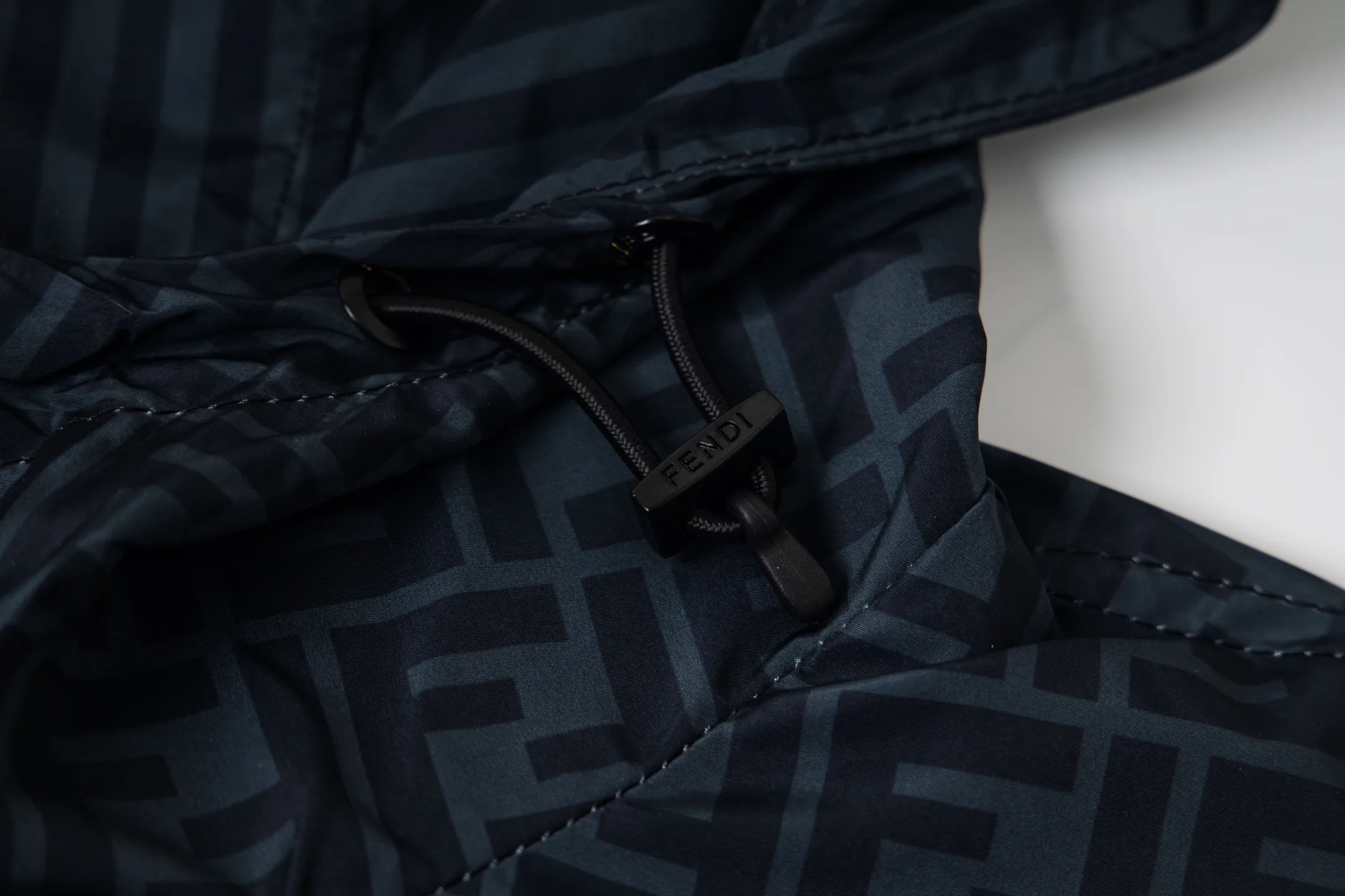 Reversible FF Monogram Jacquard Hooded Jacket D25522201 — view 4