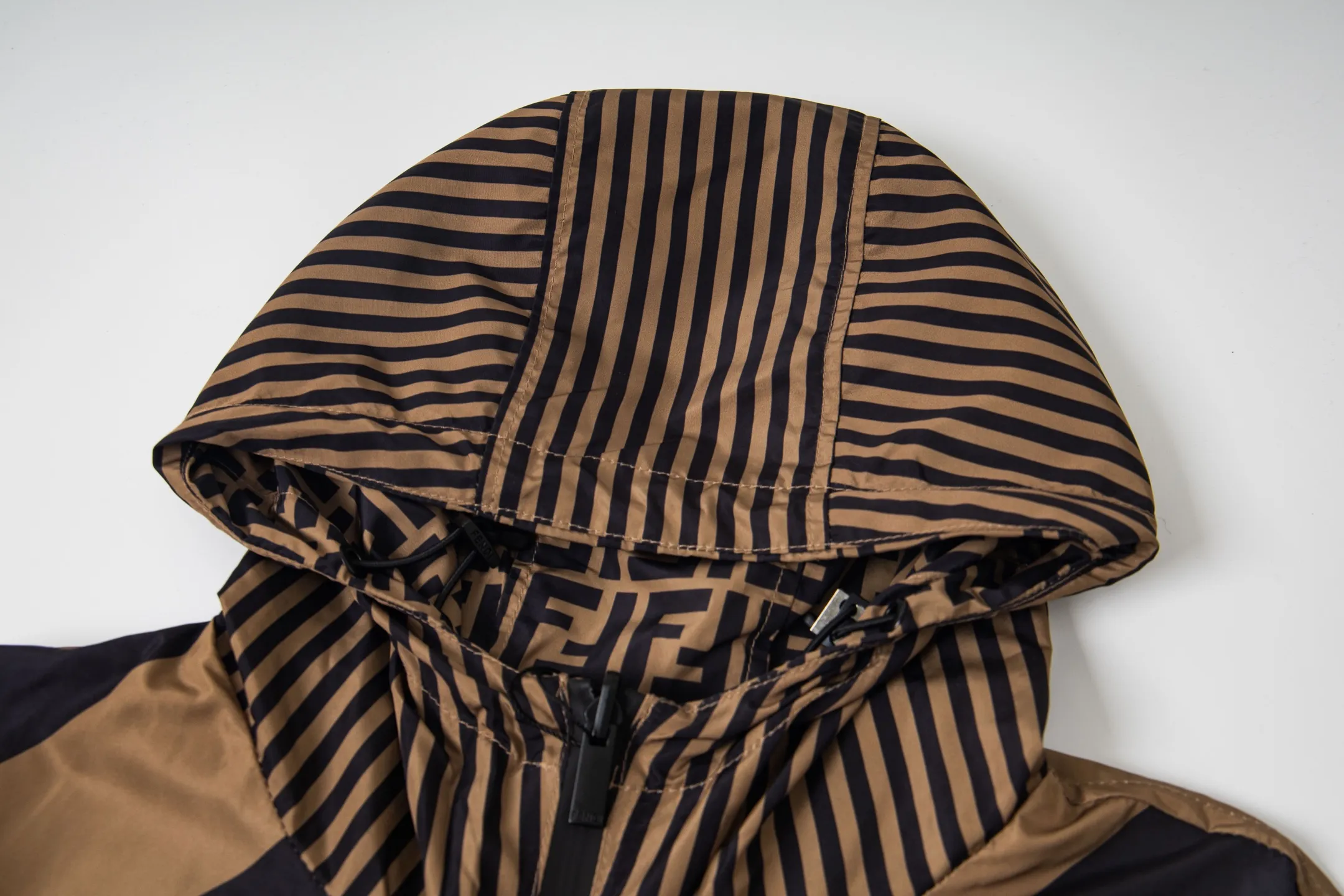 Reversible Logo-Jacquard and Striped Hooded Jacket D25522200 — view 3
