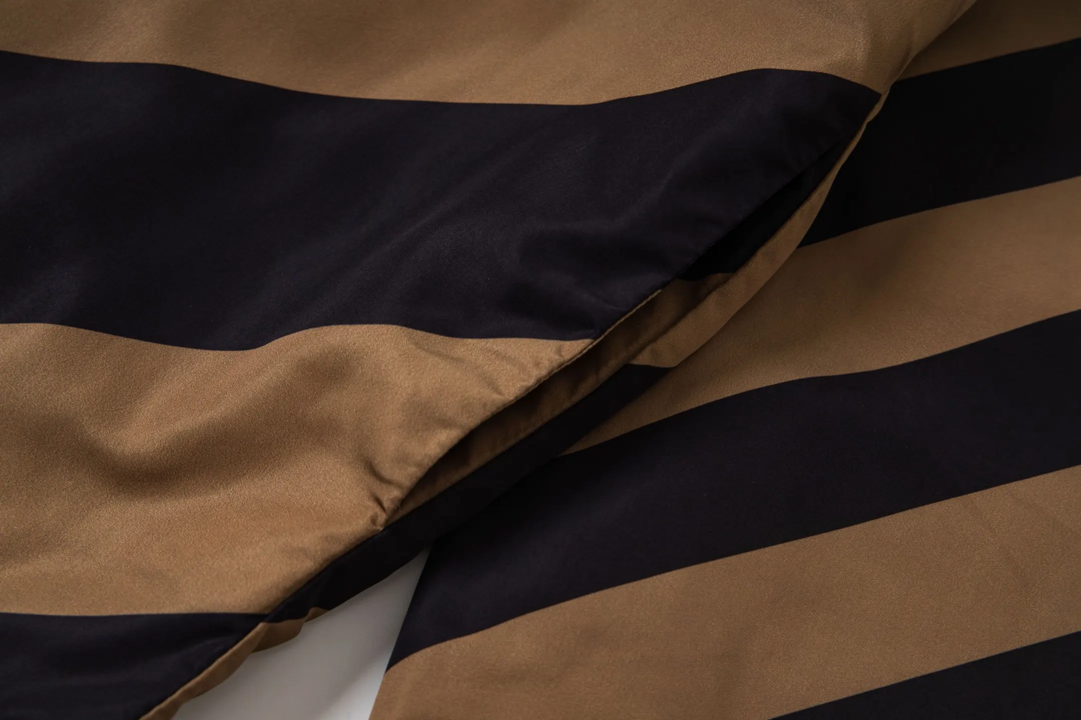 Reversible Logo-Jacquard and Striped Hooded Jacket D25522200 — view 7