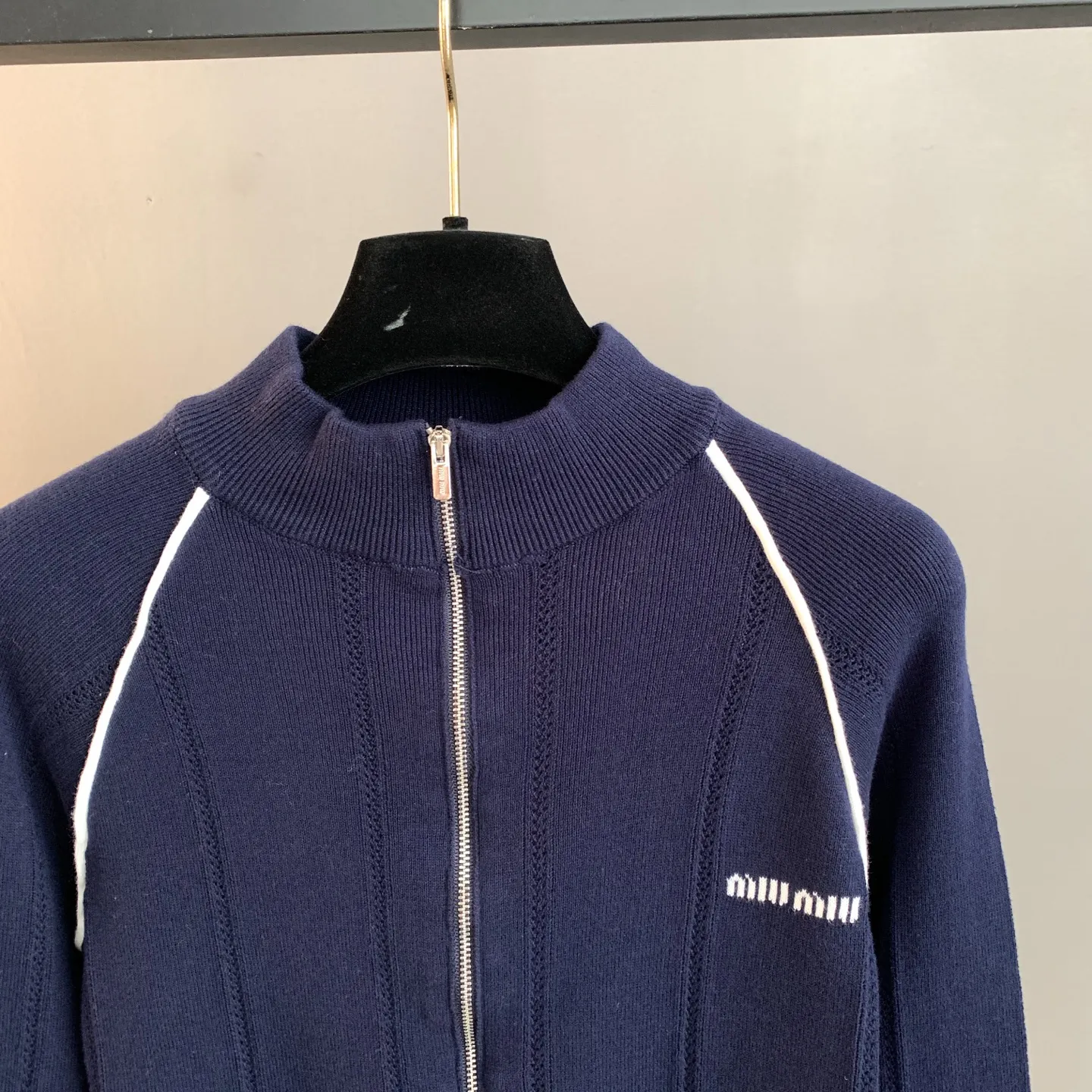 Logo-Embroidered Zip-Up Knit Cardigan D25522891 — view 3
