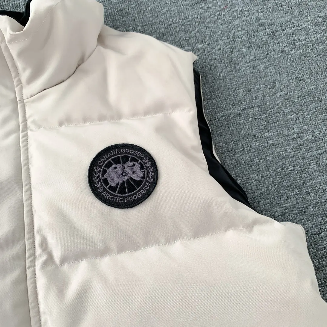 Down-Filled Quilted Gilet D26023523 — view 4