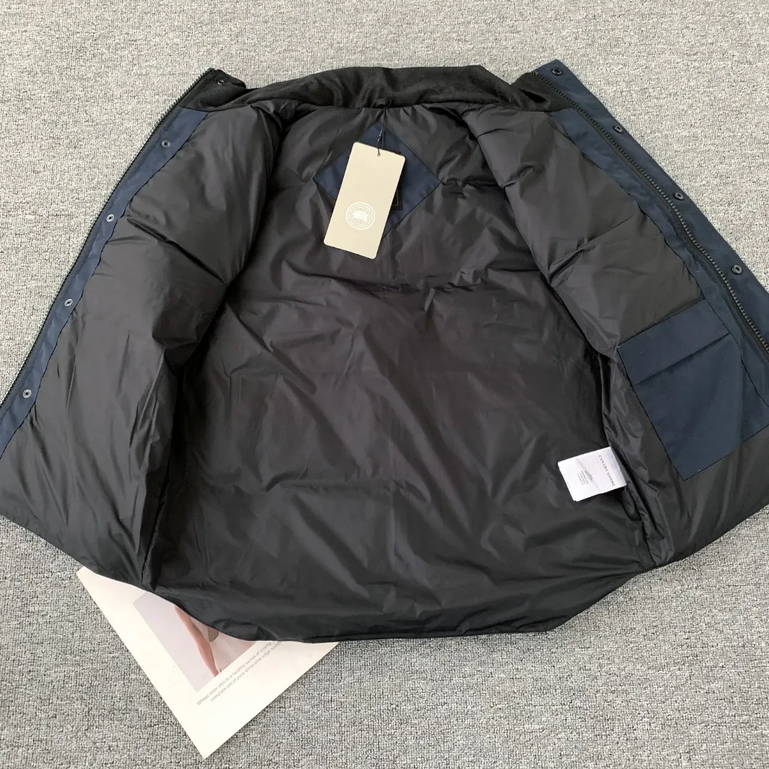 Down-Filled Quilted Gilet D26023527 — view 8