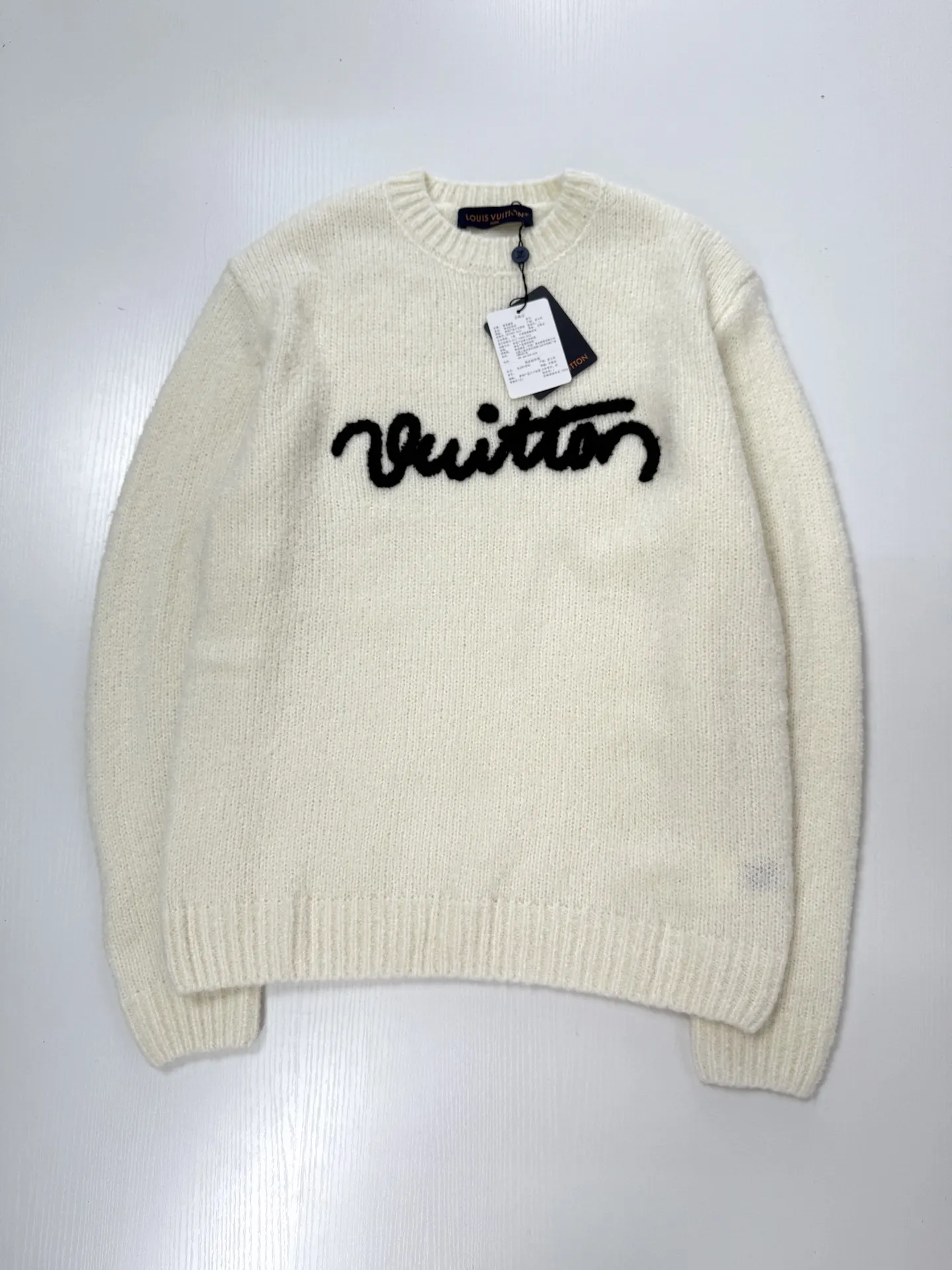 Script Logo Embroidered Bouclé Knit Sweater D26019926 — view 3
