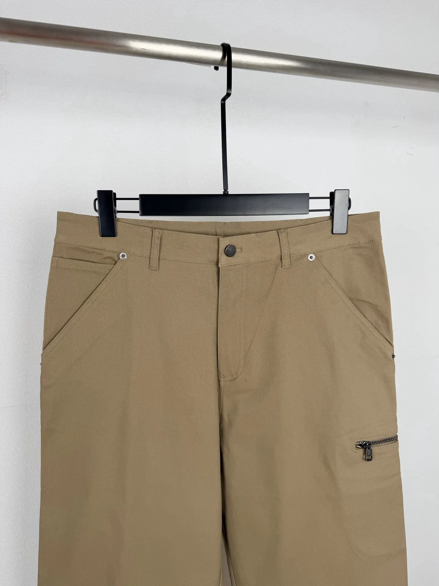 Moncler Logo-Patch Straight-Leg Trousers D26019993 — view 2
