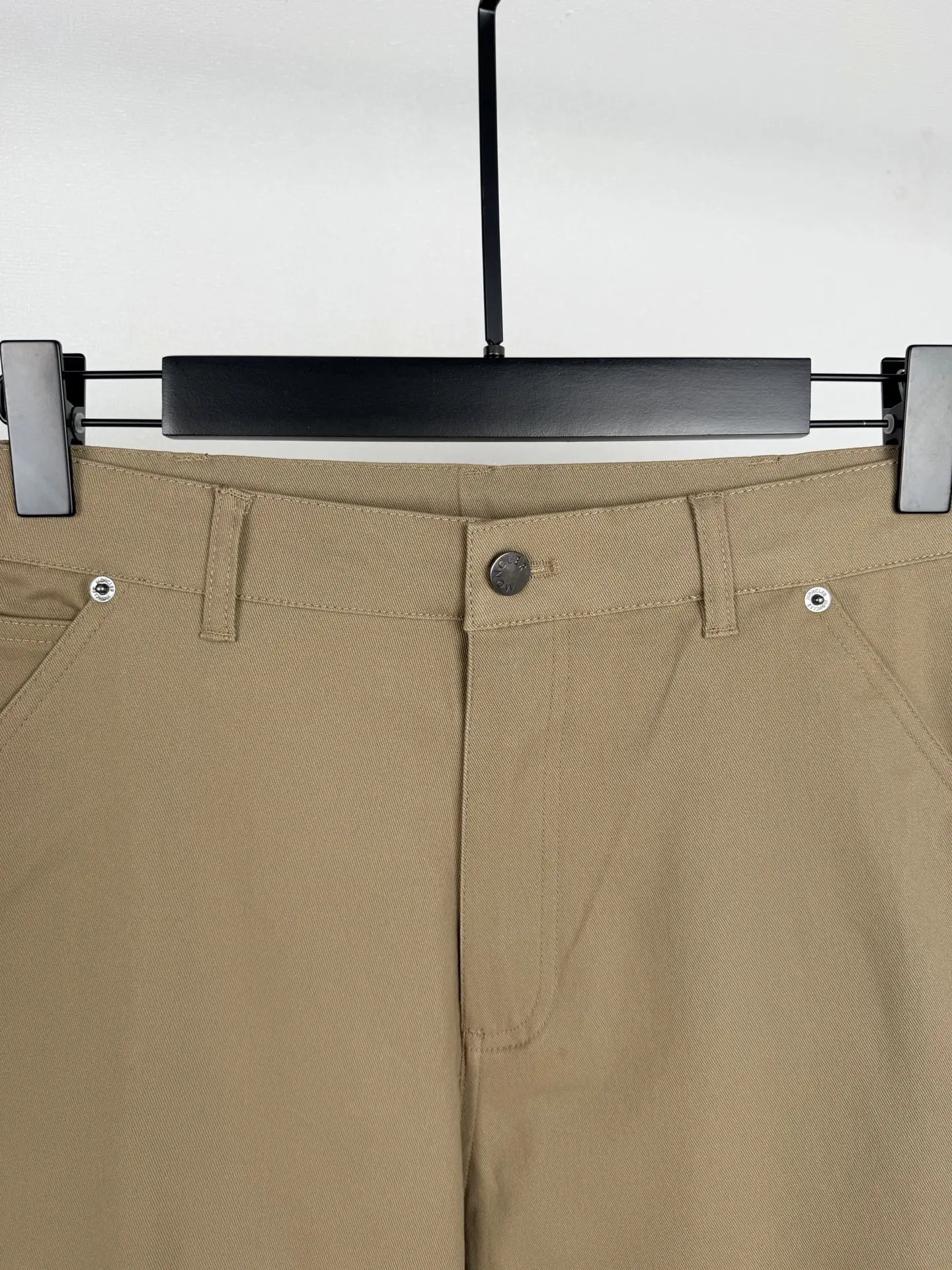 Moncler Logo-Patch Straight-Leg Trousers D26019993 — view 5