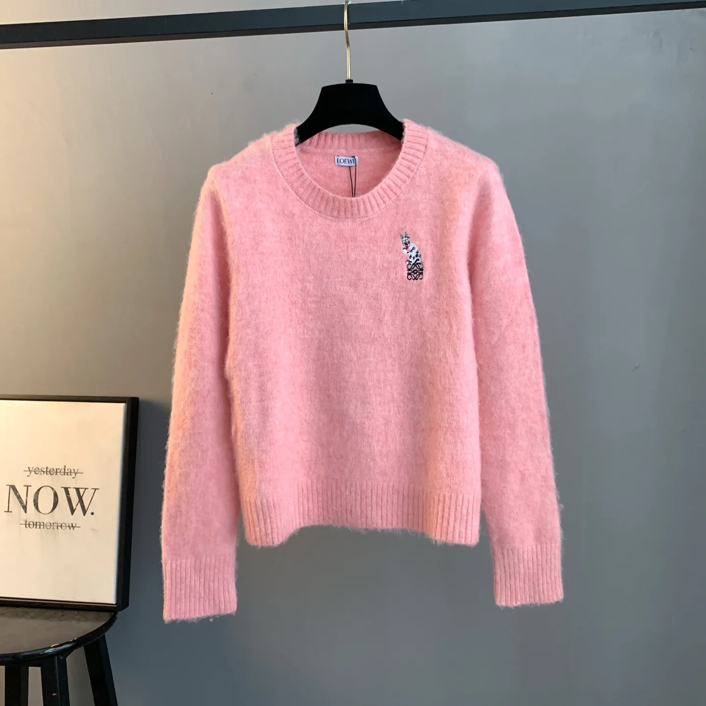 Rabbit Embroidery Wool Crew-Neck Sweater D26022896