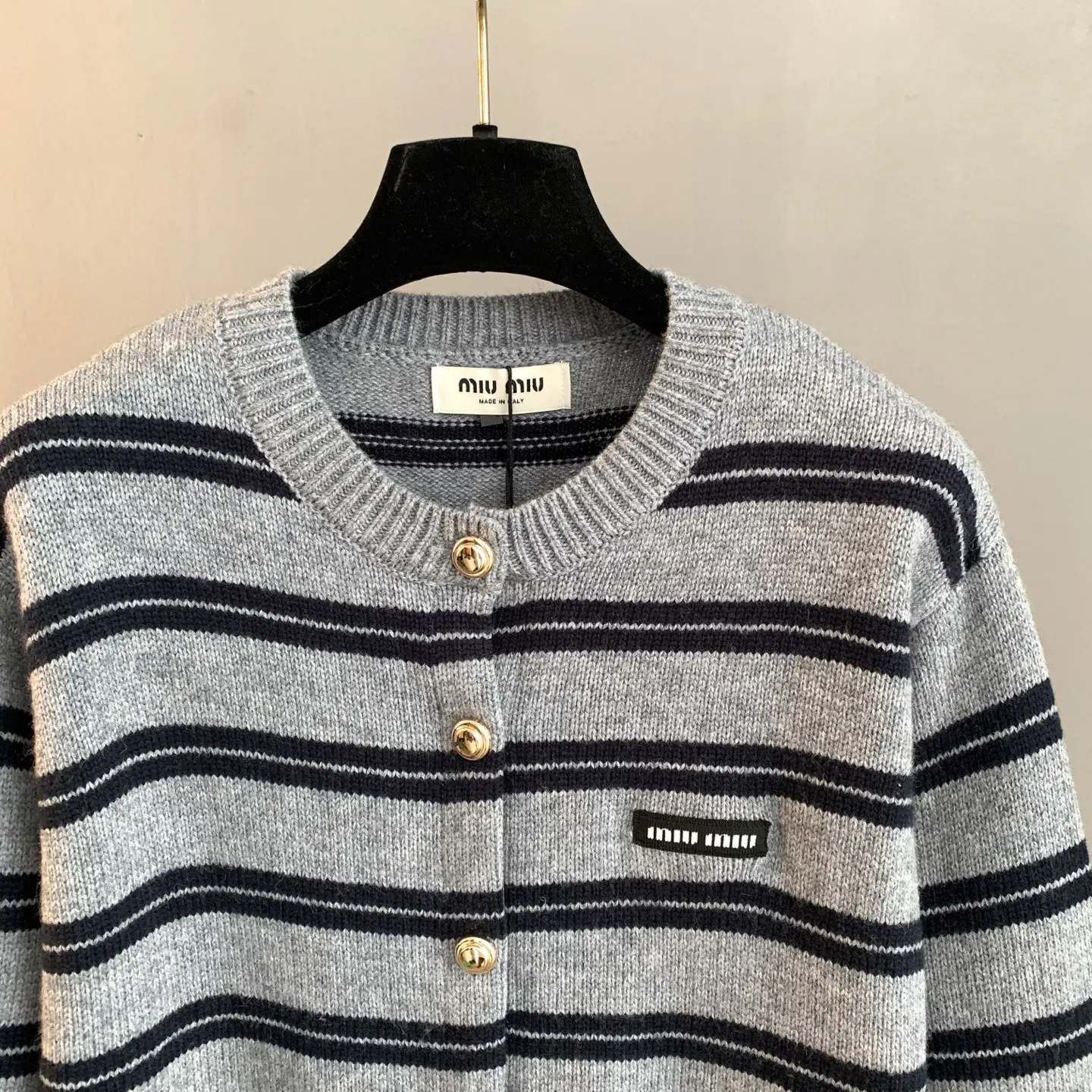 Striped Wool-Blend Logo Cardigan D26022888 — view 3