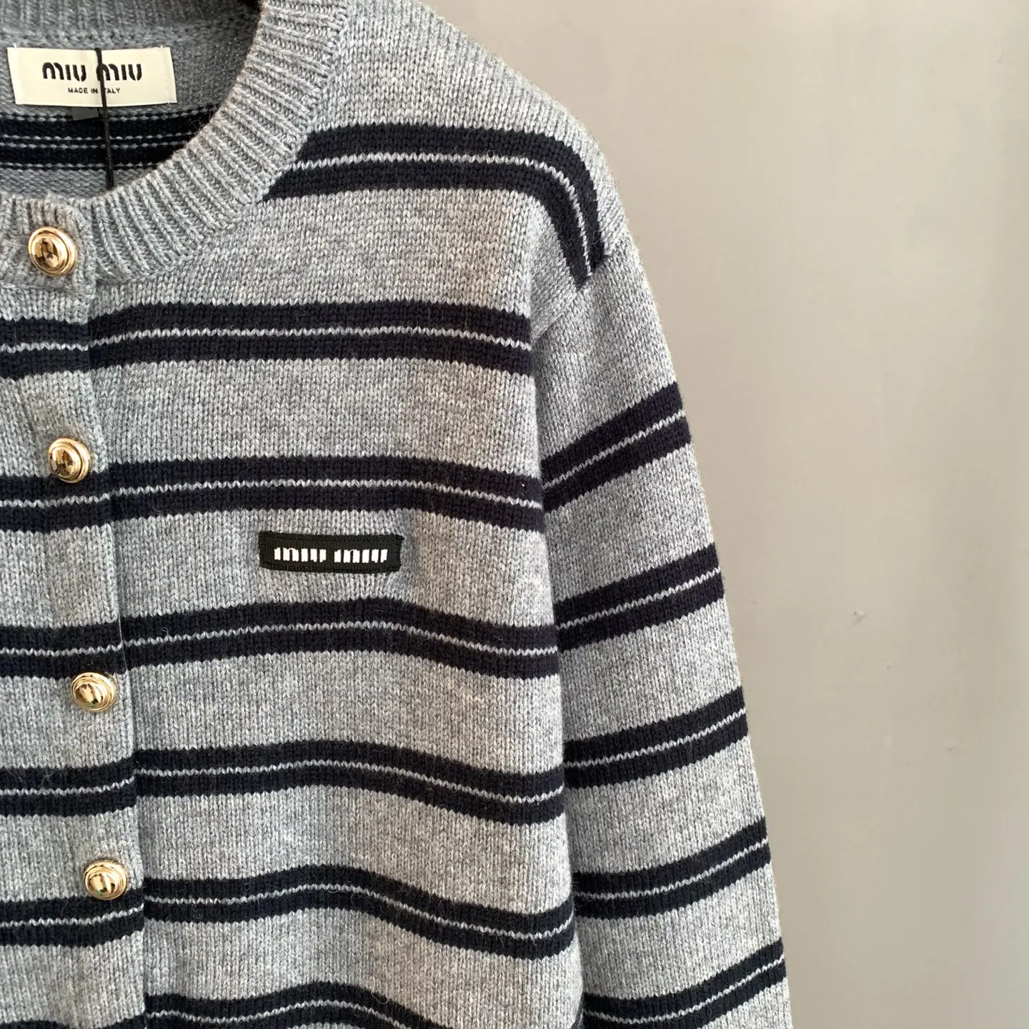 Striped Wool-Blend Logo Cardigan D26022888 — view 6