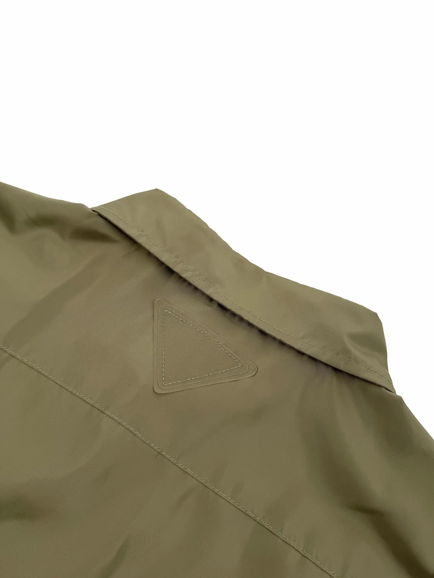 Re-Nylon Logo-Patch Utility Shirt D26523605 — view 4