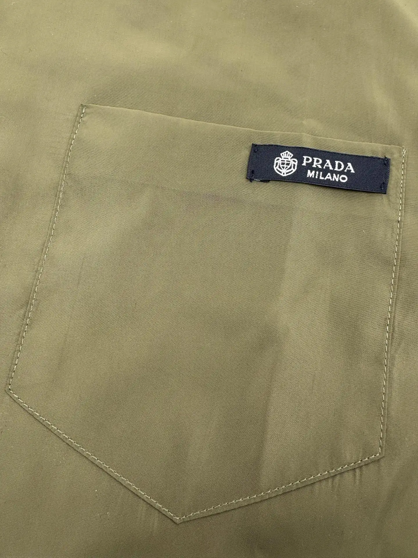 Re-Nylon Logo-Patch Utility Shirt D26523605 — view 6