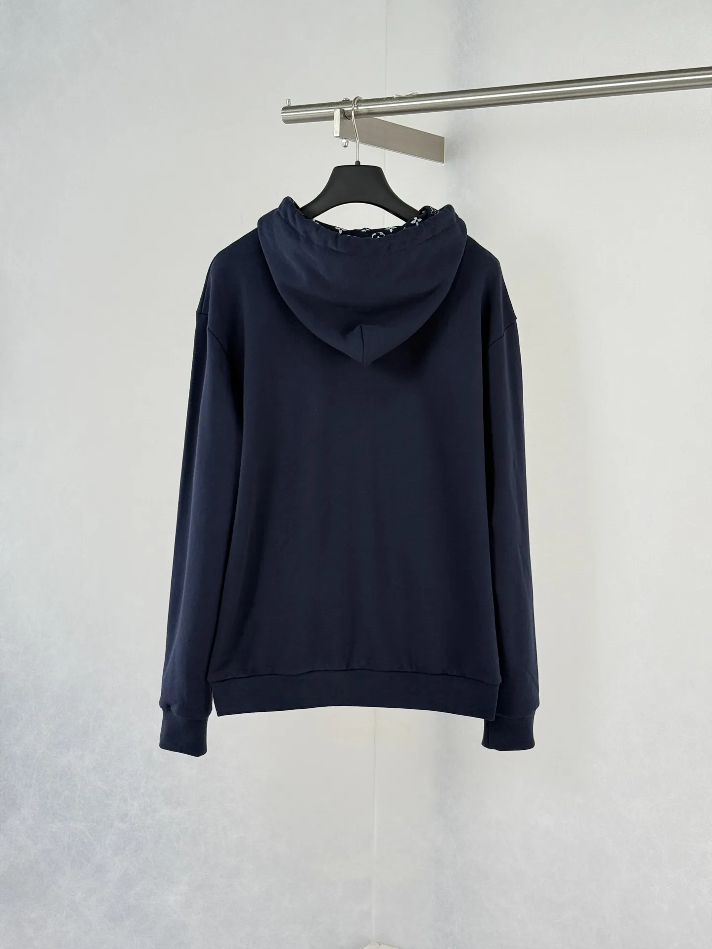 Badge-Embellished Zip-Up Hoodie D26819943 — view 2