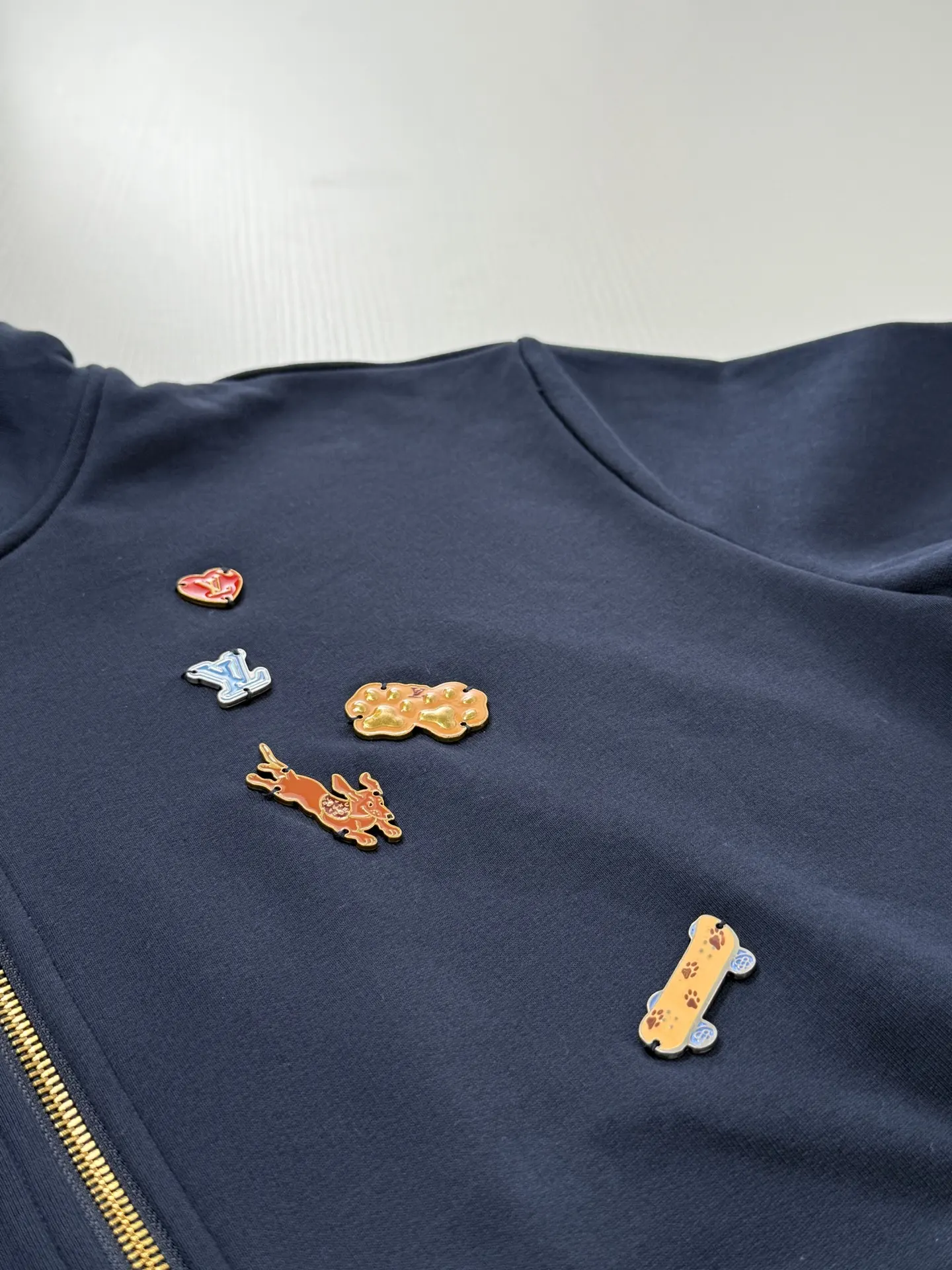 Badge-Embellished Zip-Up Hoodie D26819943 — view 7