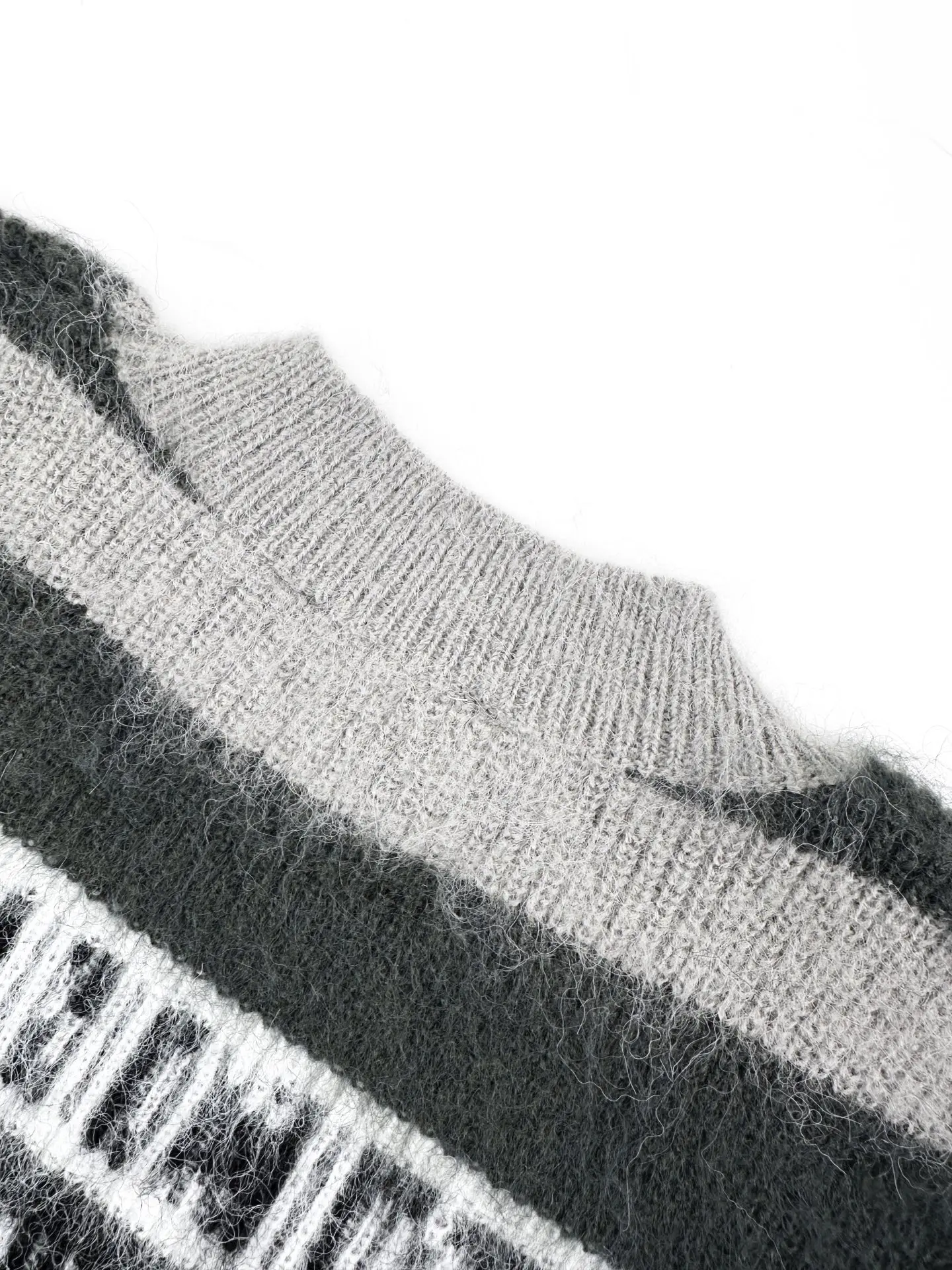 Logo Intarsia Striped Mohair-Blend Sweater D27021414 — view 4