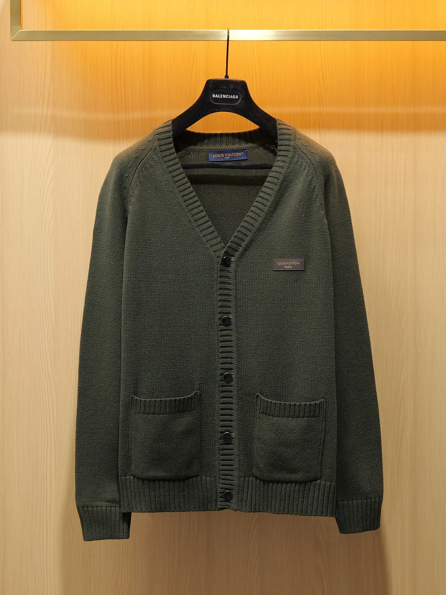 Logo-Patch Wool-Blend V-Neck Cardigan D27021415