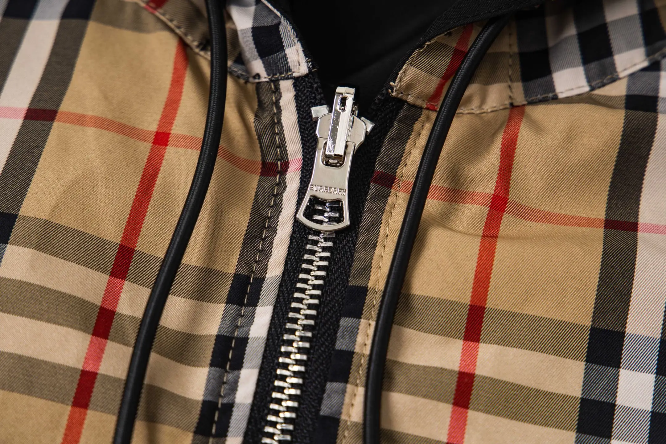 Reversible Check Hooded Jacket D27522197 — view 4