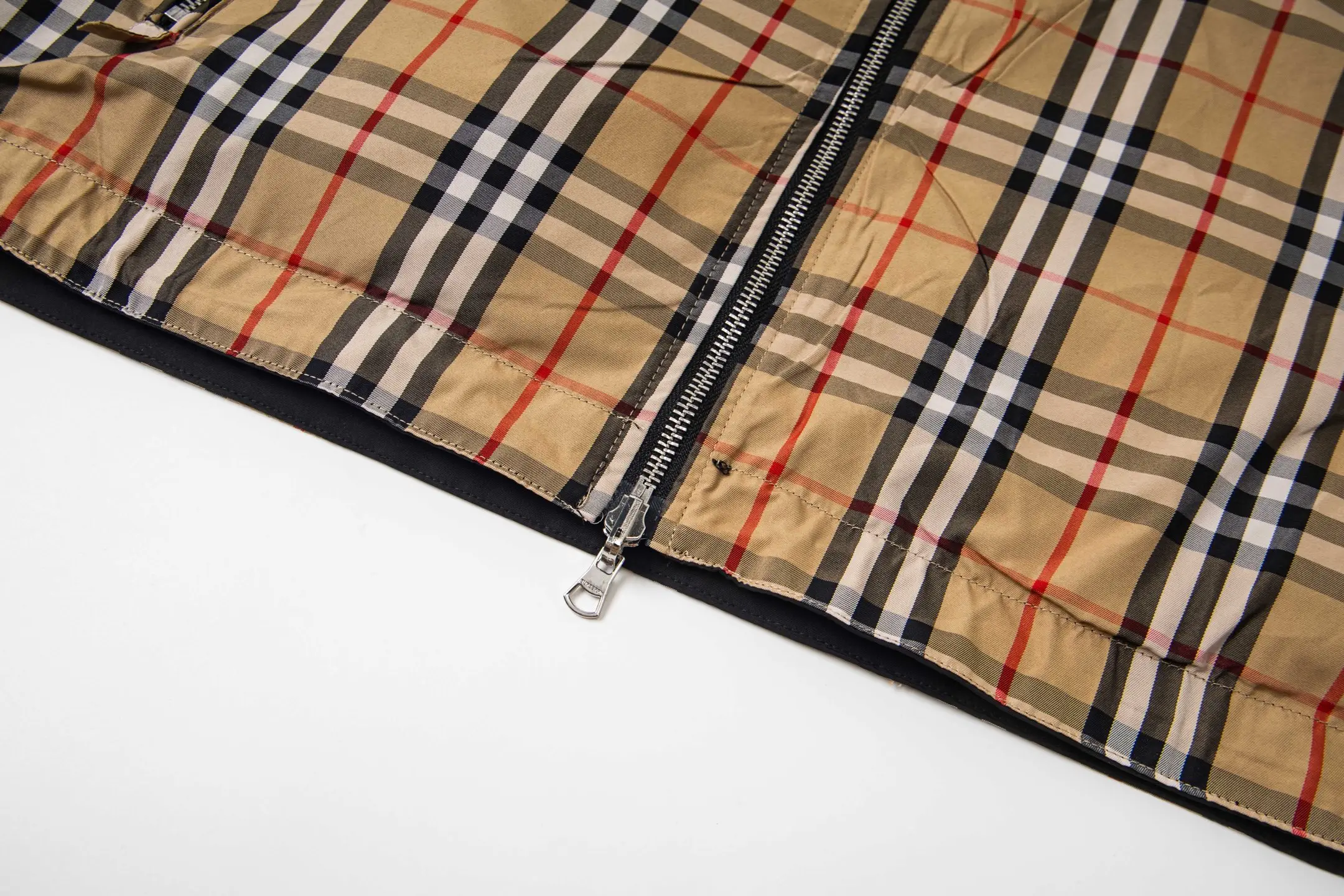 Reversible Check Hooded Jacket D27522197 — view 6