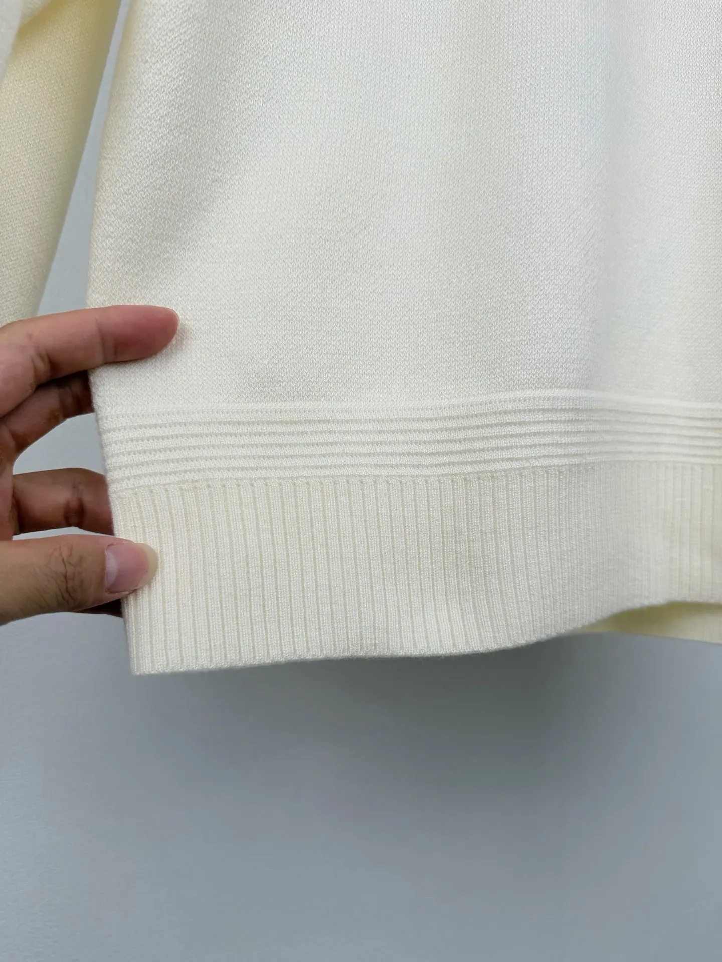Moncler Pocket-Detail Wool-Blend Sweater D27520024 — view 9