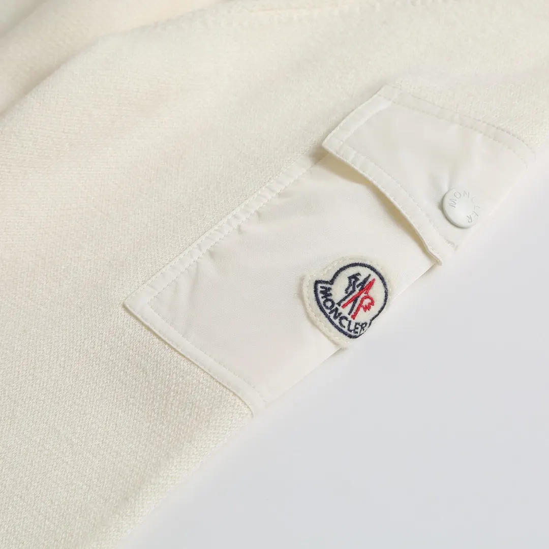 Pocket-Detail Wool-Blend Crew-Neck Sweater D27521908 — view 5