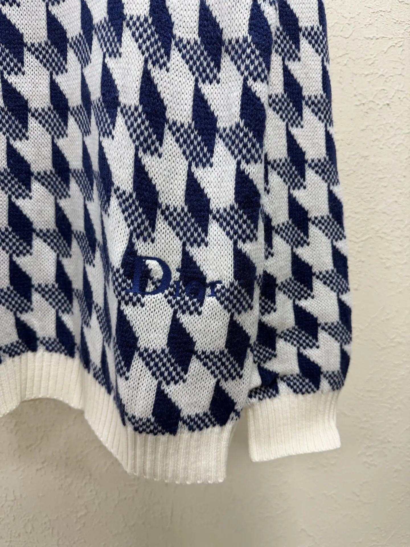 Houndstooth Jacquard Wool Crew-Neck Sweater D28021883 — view 5