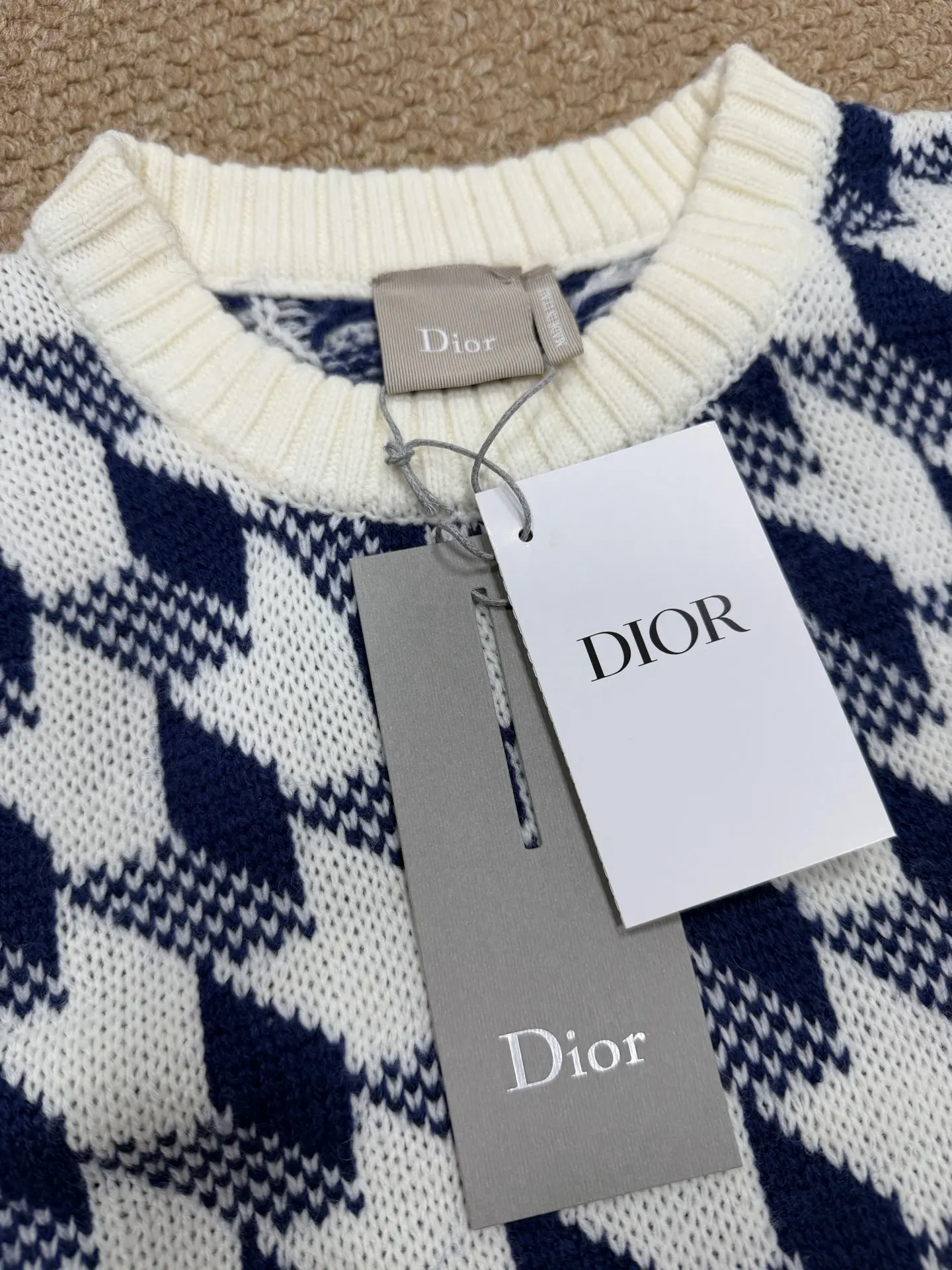 Houndstooth Jacquard Wool Crew-Neck Sweater D28021883 — view 8