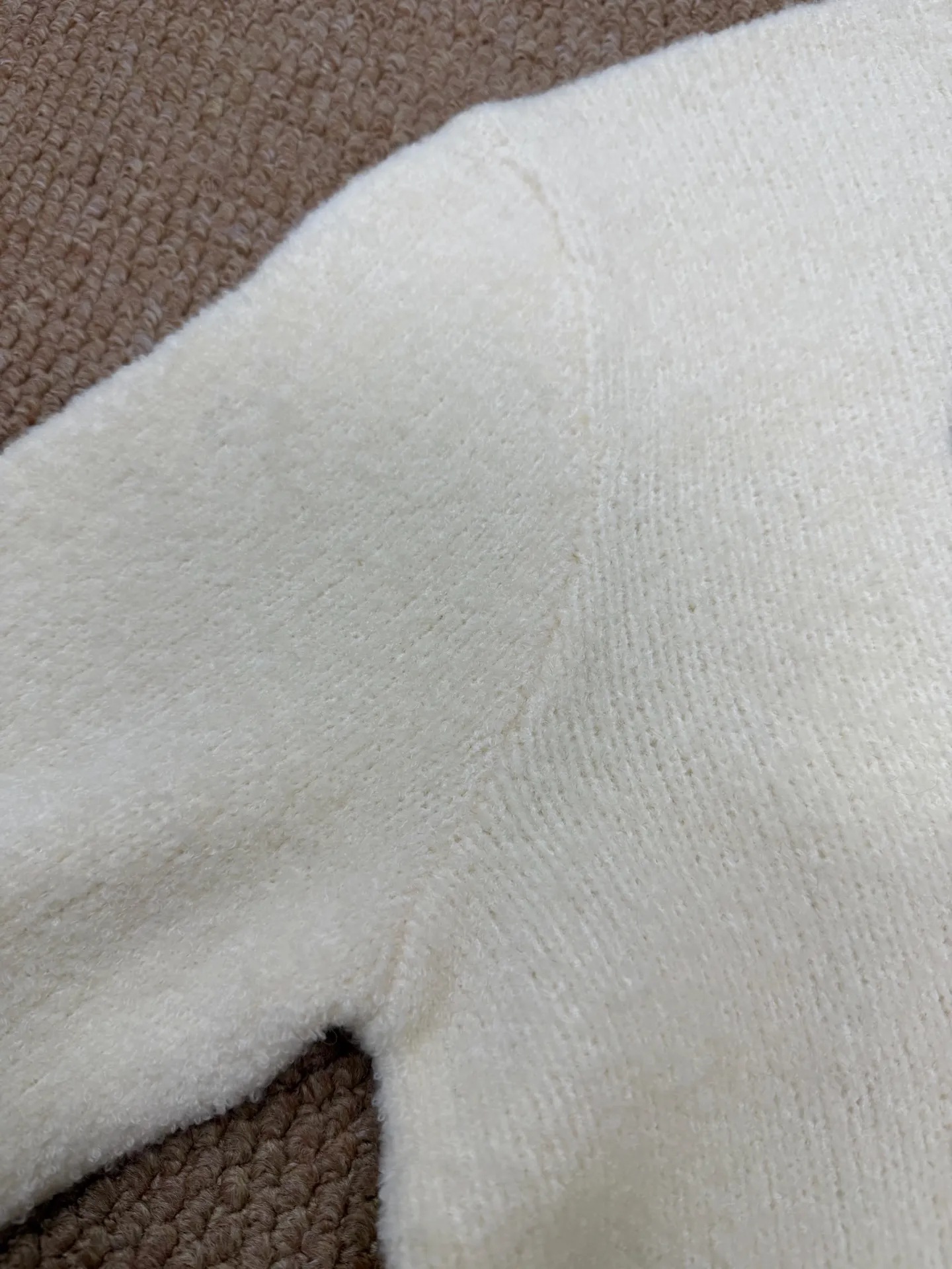 Logo Embroidered Bouclé Wool Sweater D28021886 — view 4