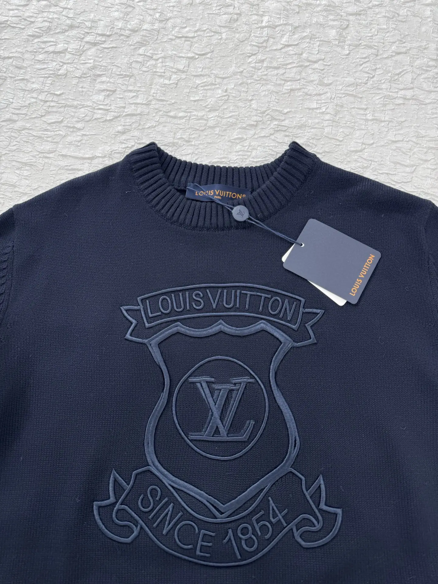 Shield Crest Embroidered Crew-Neck Sweater D28519932 — view 4
