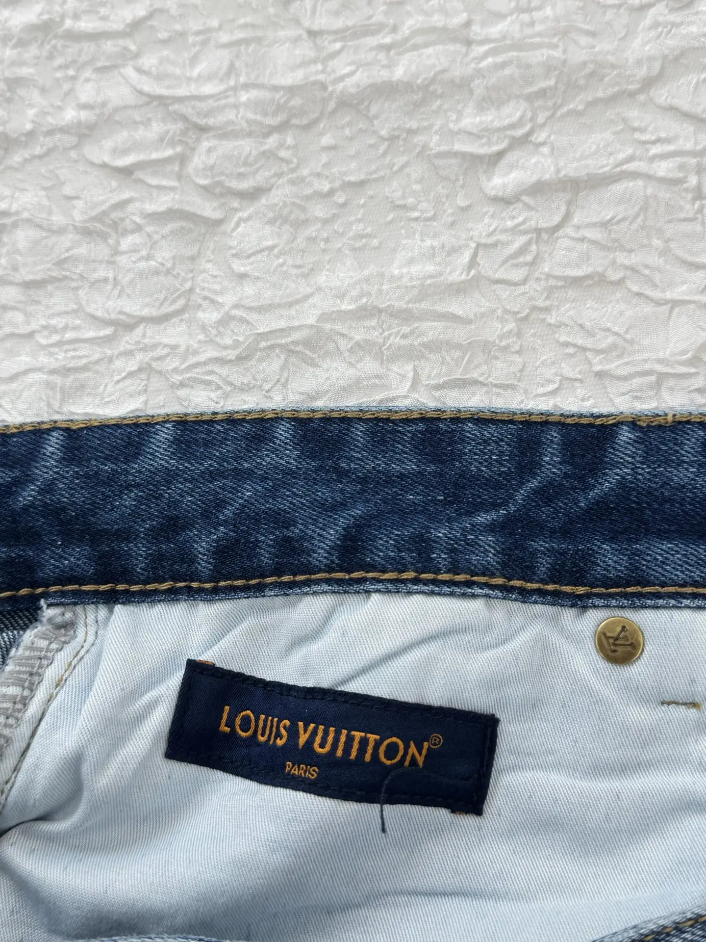 Crystal-Embellished Straight-Leg Jeans D28519930 — view 11