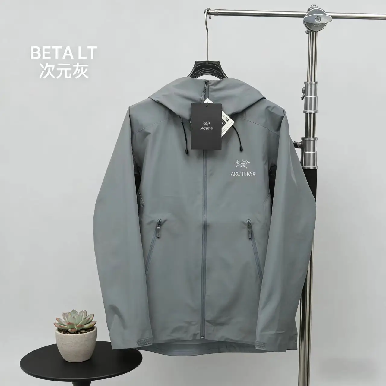 Beta LT GORE-TEX Hooded Shell Jacket D29021398 — view 7
