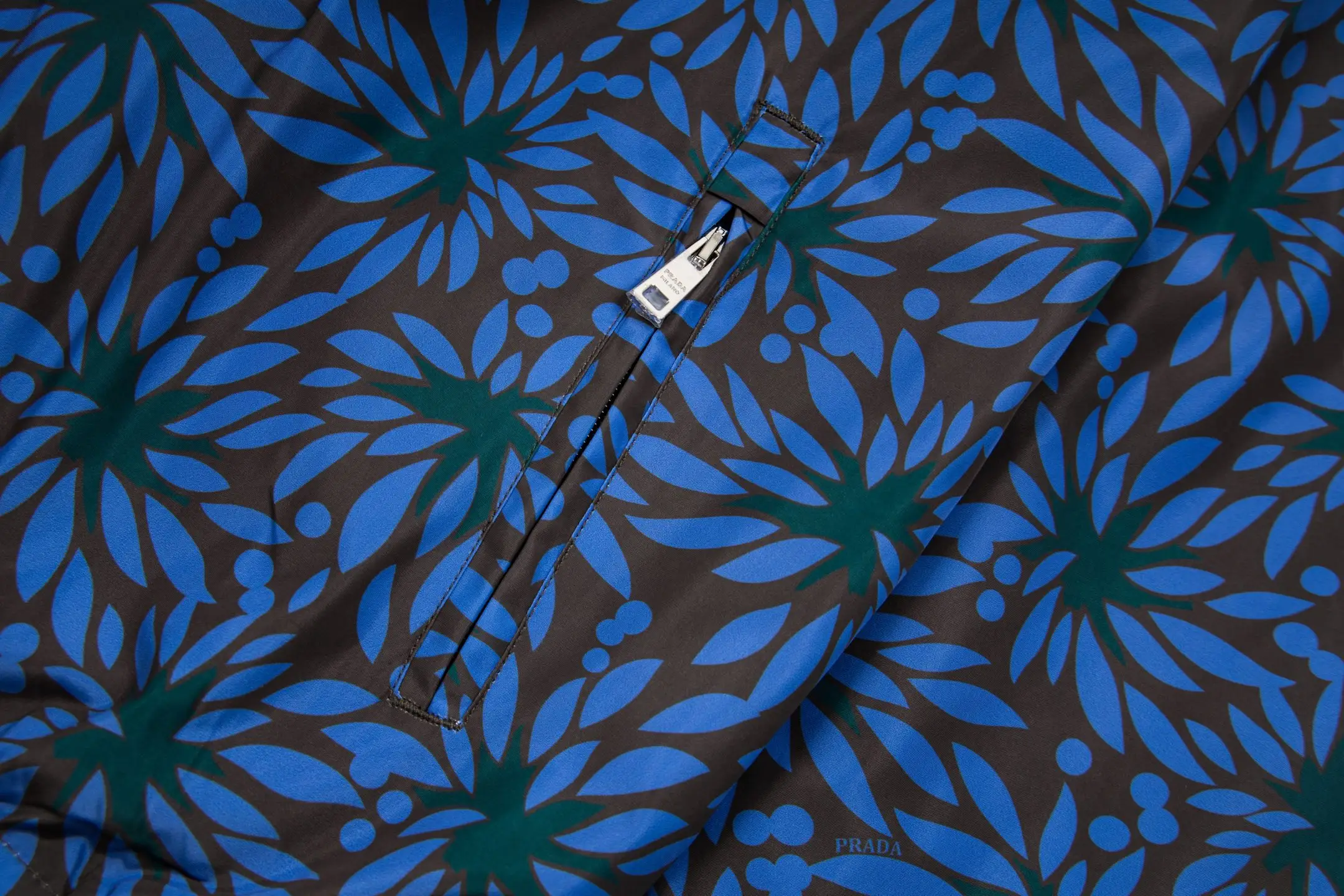 Re-Nylon Reversible Floral Print Jacket D29021669 — view 6