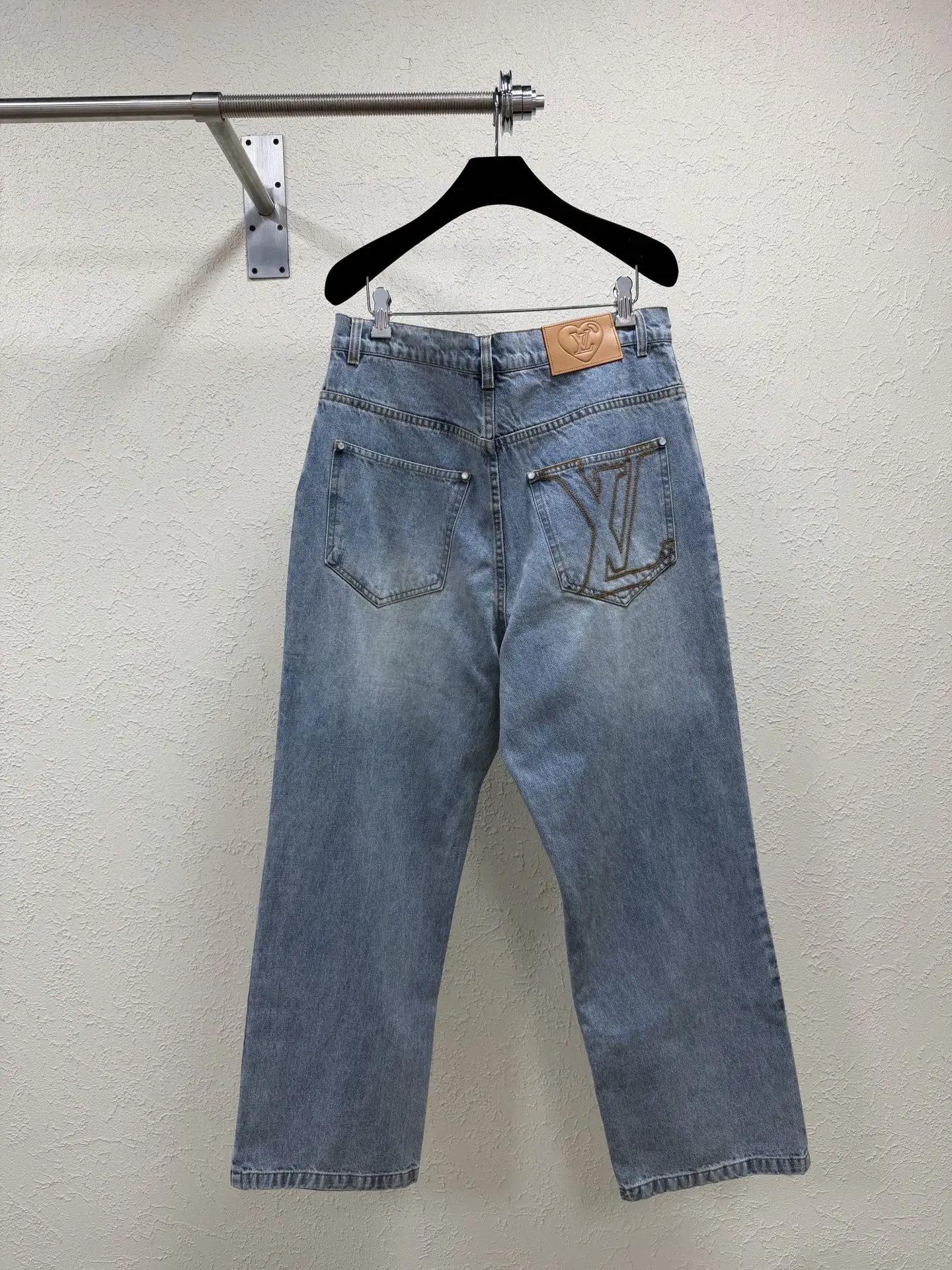 Embellished Straight-Leg Denim Jeans D29021882 — view 2