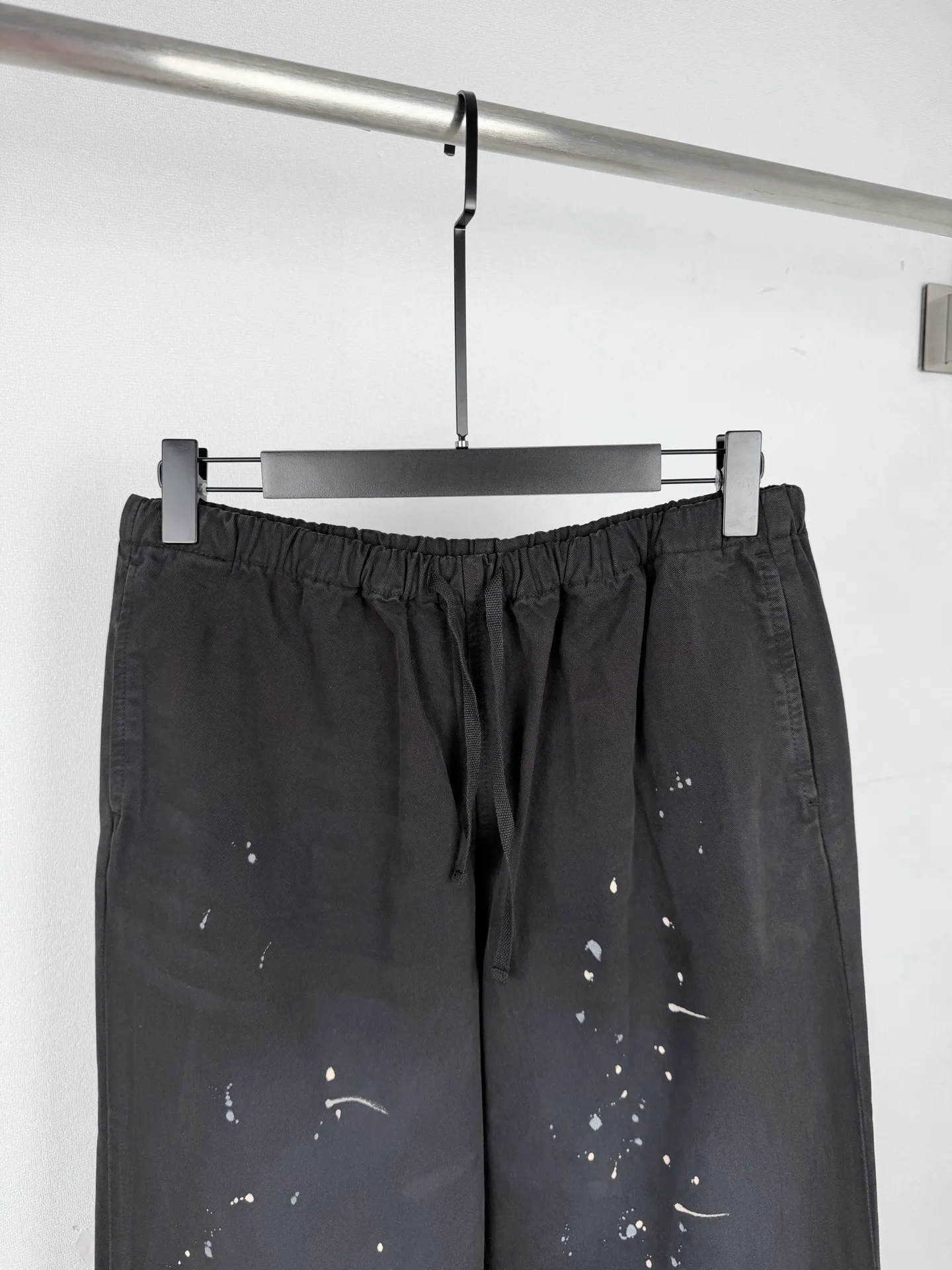 Paint-Splatter Relaxed Cotton Trousers D29519991 — view 2