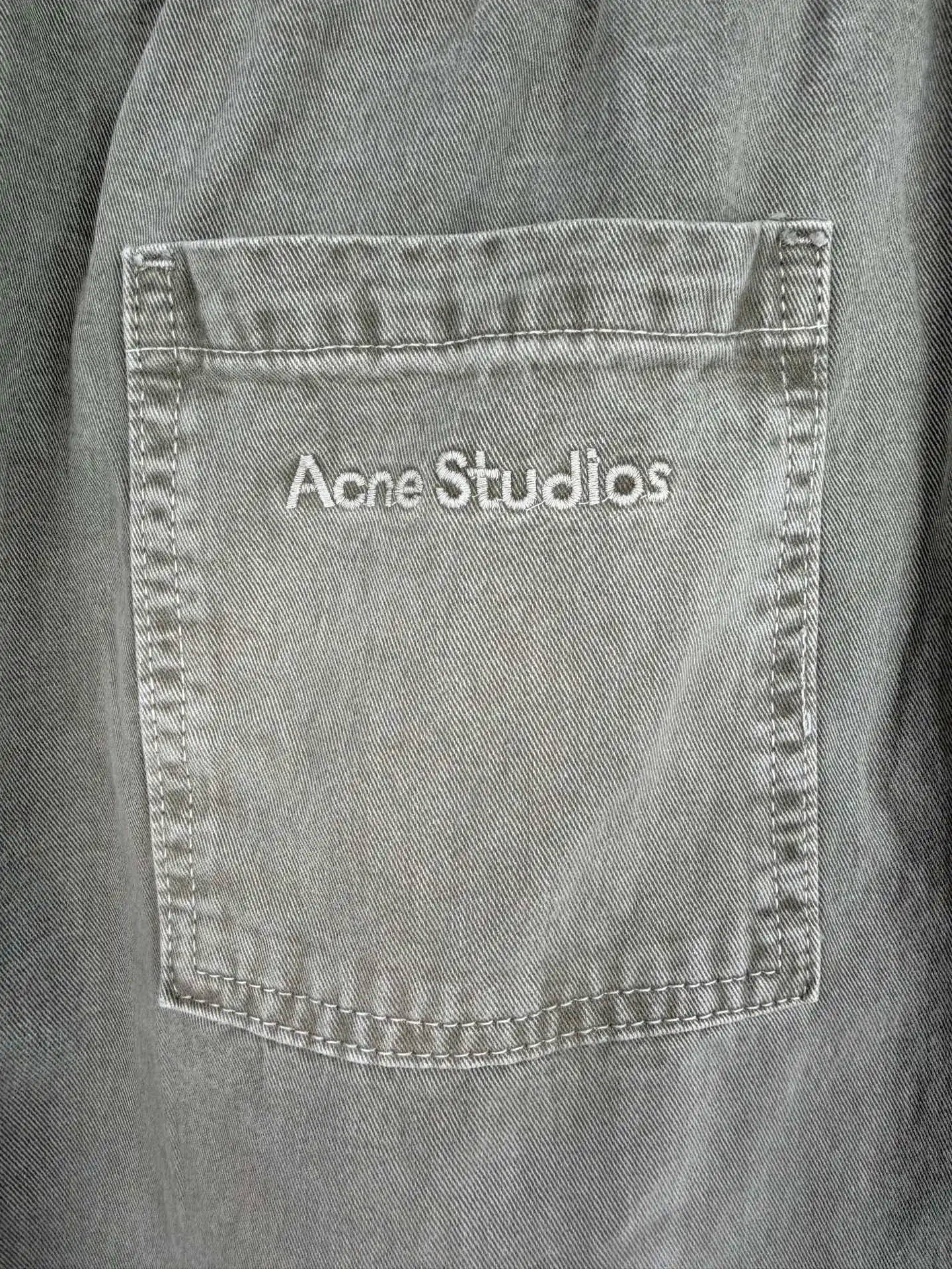 Paint-Splatter Logo-Embroidered Cotton Trousers D29519990 — view 11