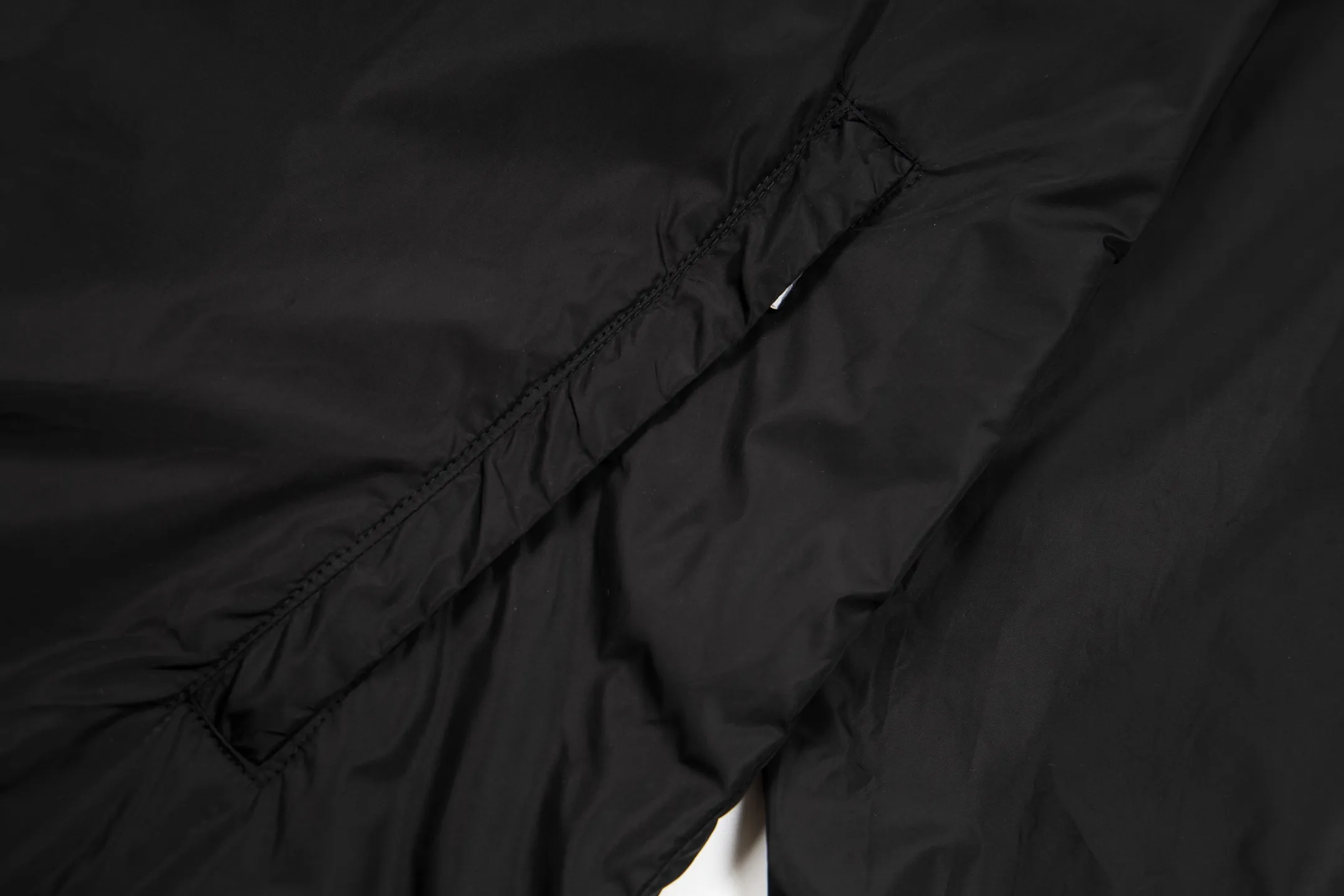 Check-Placket Hooded Nylon Jacket D29521672 — view 4