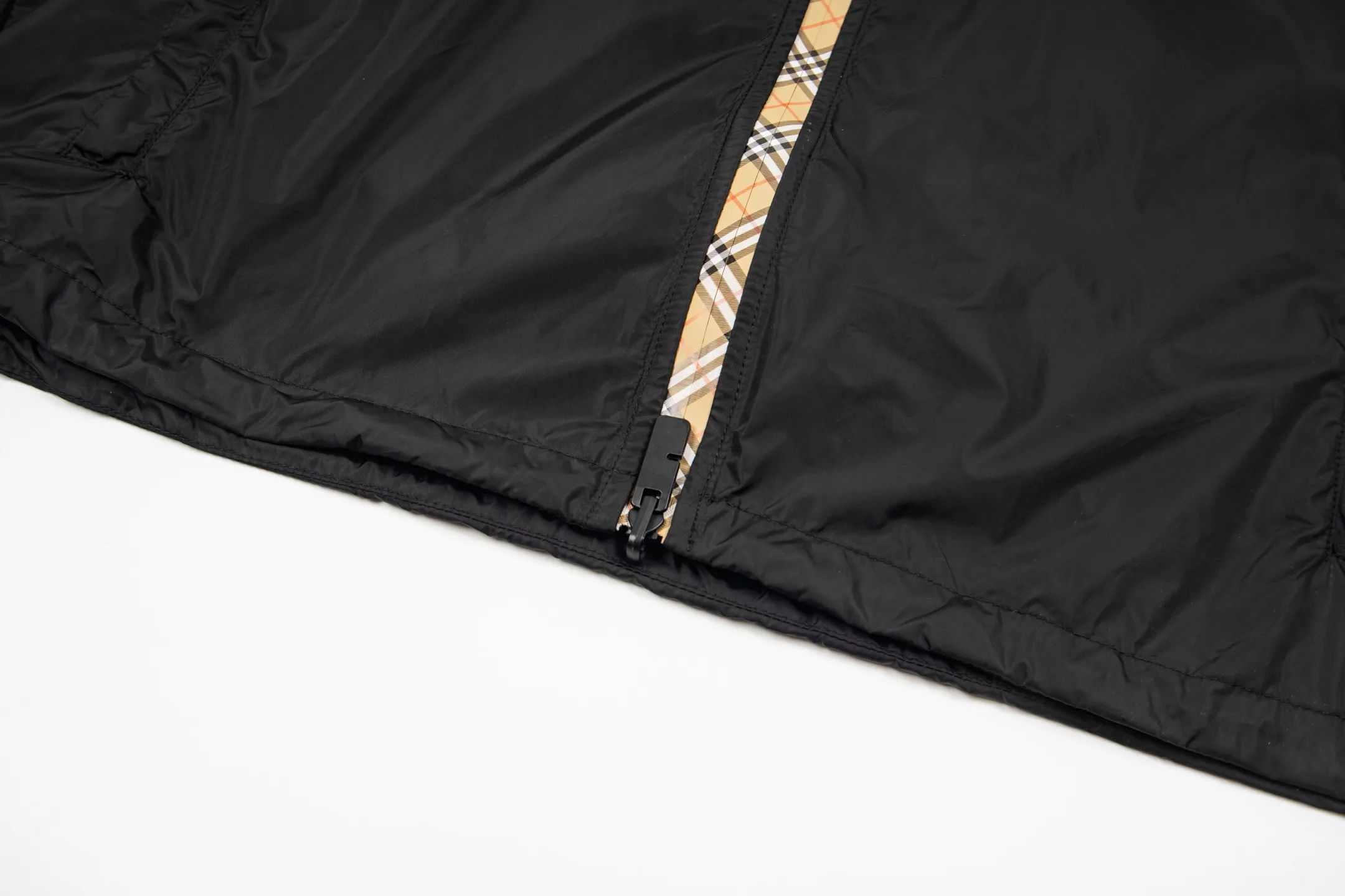 Check-Placket Hooded Nylon Jacket D29521672 — view 7
