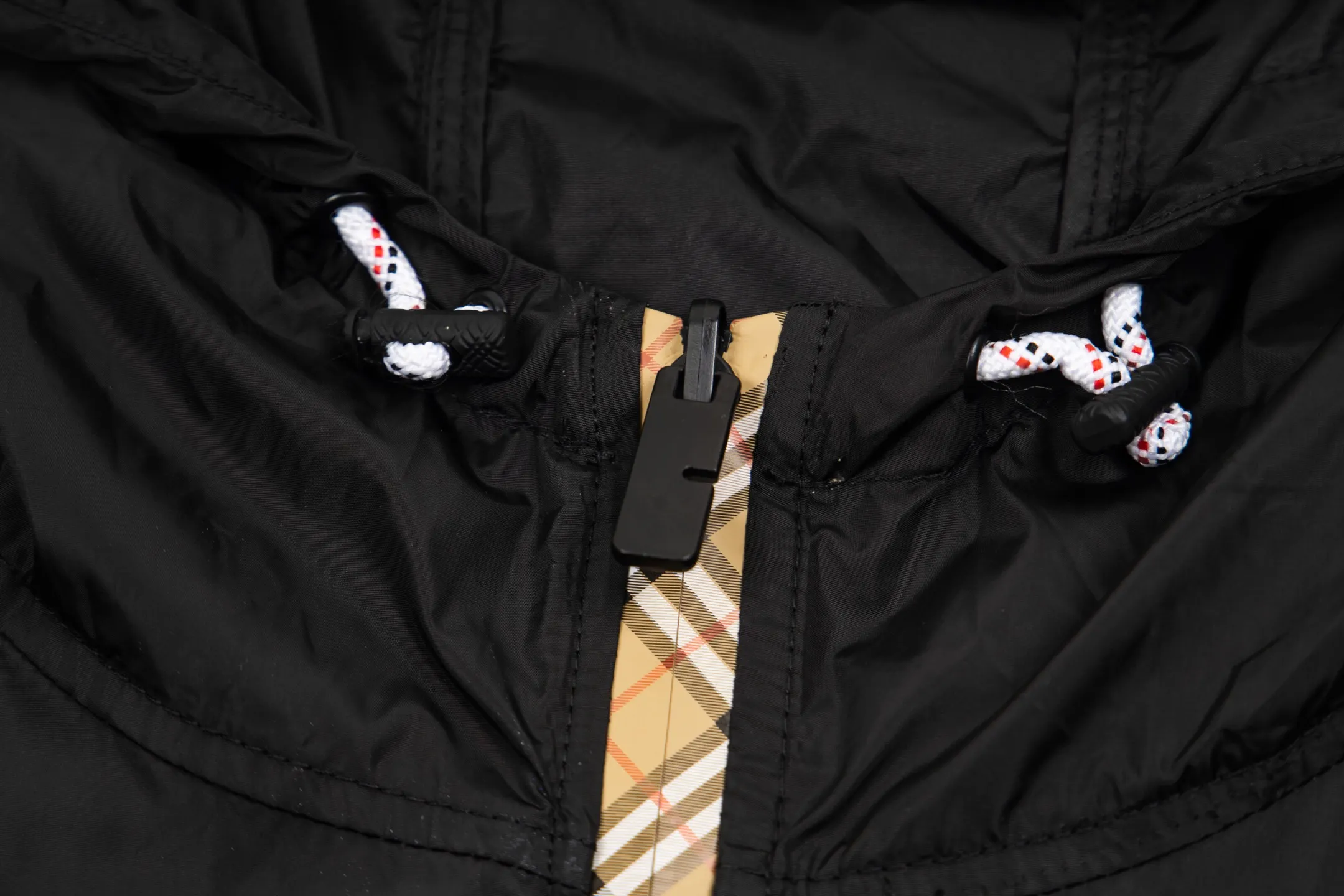 Check-Placket Hooded Nylon Jacket D29521672 — view 11