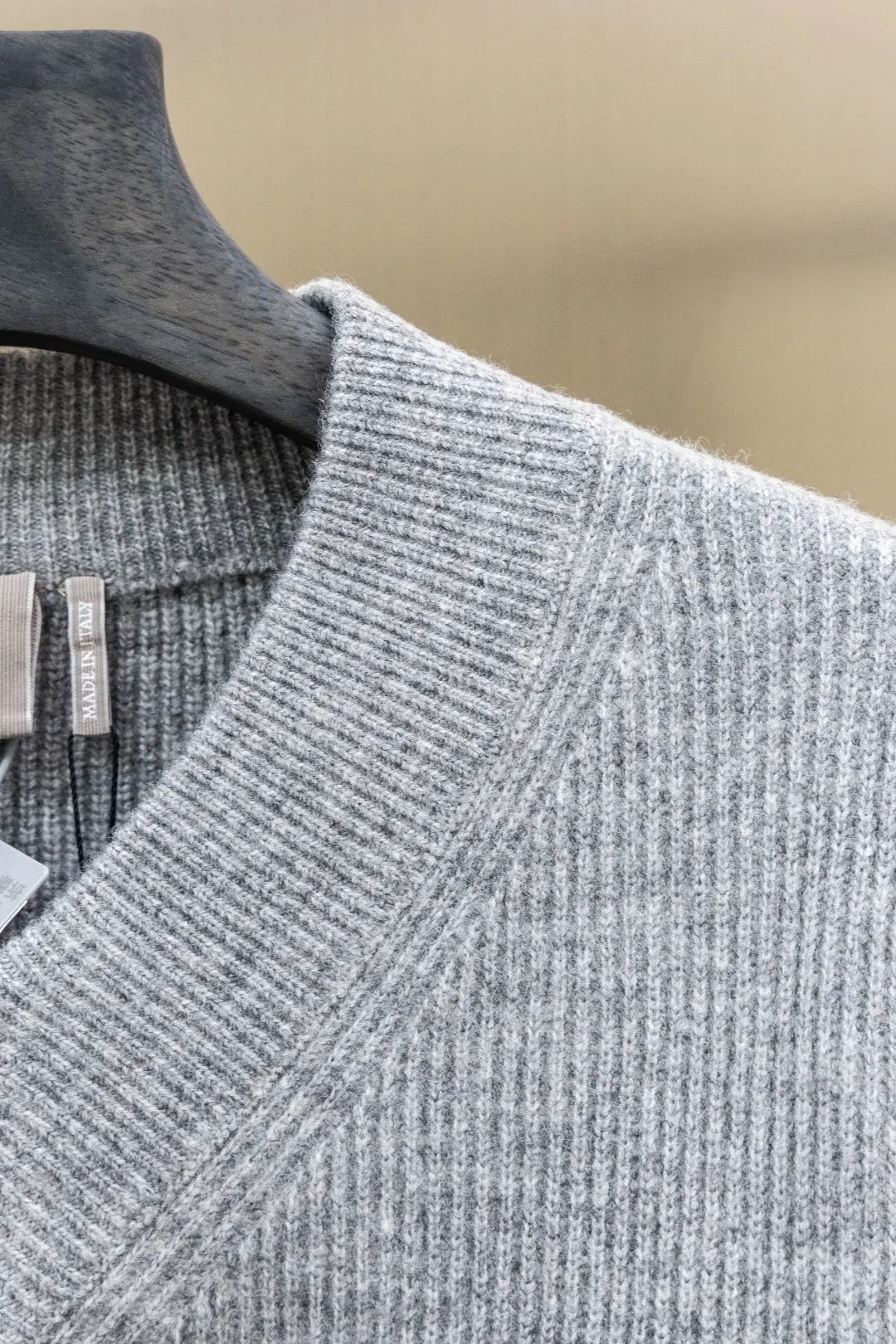 Logo-Embroidered Wool-Blend V-Neck Sweater D29523431 — view 4